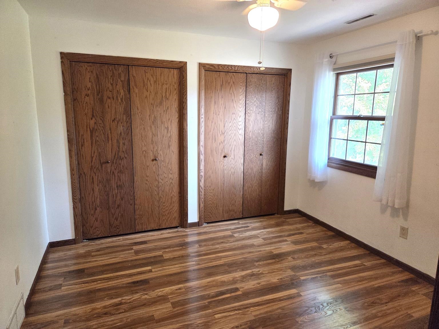 1020 W BLODGETT STREET, Marshfield, Wisconsin 54449, 4 Bedrooms Bedrooms, ,3 BathroomsBathrooms,Residential,For Sale,1020 W BLODGETT STREET,22603656