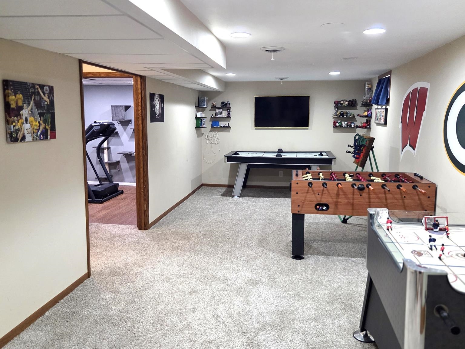 1020 W BLODGETT STREET, Marshfield, Wisconsin 54449, 4 Bedrooms Bedrooms, ,3 BathroomsBathrooms,Residential,For Sale,1020 W BLODGETT STREET,22603656