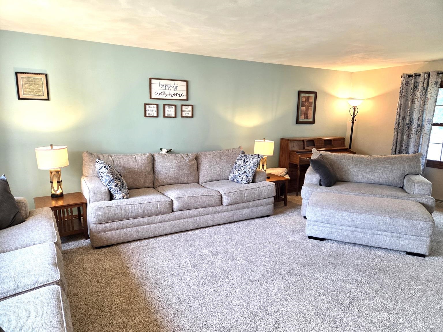 1020 W BLODGETT STREET, Marshfield, Wisconsin 54449, 4 Bedrooms Bedrooms, ,3 BathroomsBathrooms,Residential,For Sale,1020 W BLODGETT STREET,22603656