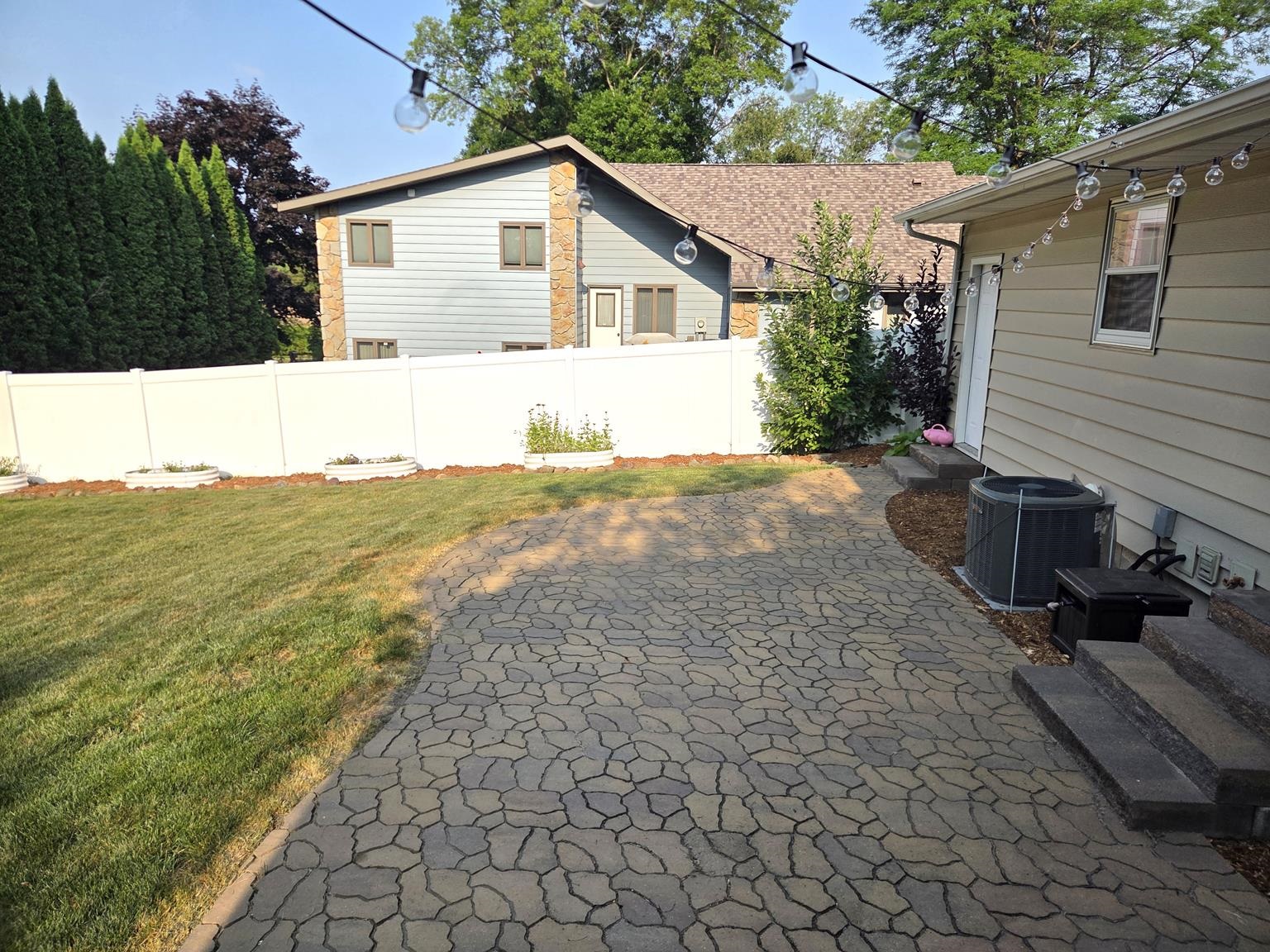 1020 W BLODGETT STREET, Marshfield, Wisconsin 54449, 4 Bedrooms Bedrooms, ,3 BathroomsBathrooms,Residential,For Sale,1020 W BLODGETT STREET,22603656