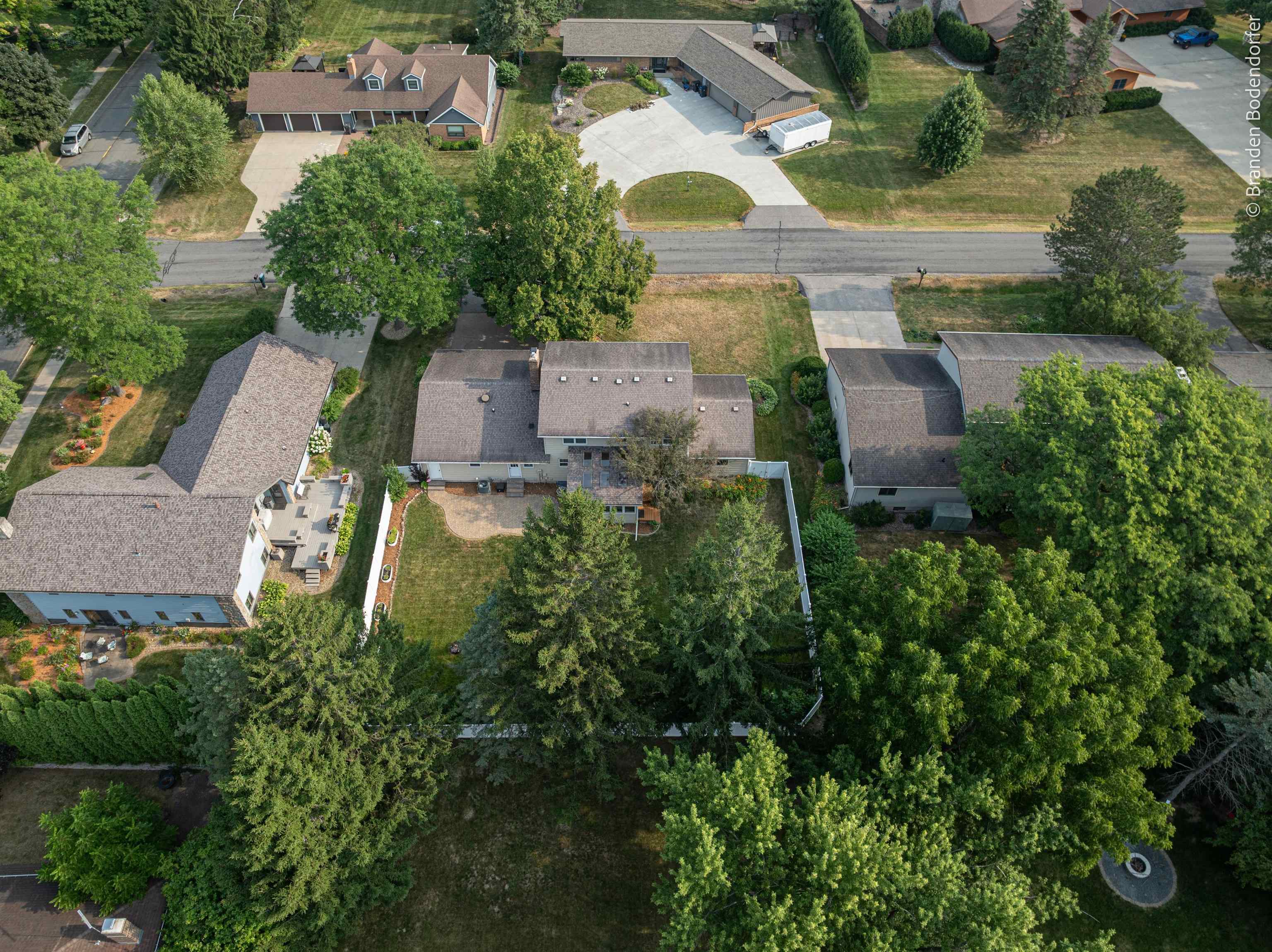 1020 W BLODGETT STREET, Marshfield, Wisconsin 54449, 4 Bedrooms Bedrooms, ,3 BathroomsBathrooms,Residential,For Sale,1020 W BLODGETT STREET,22603656