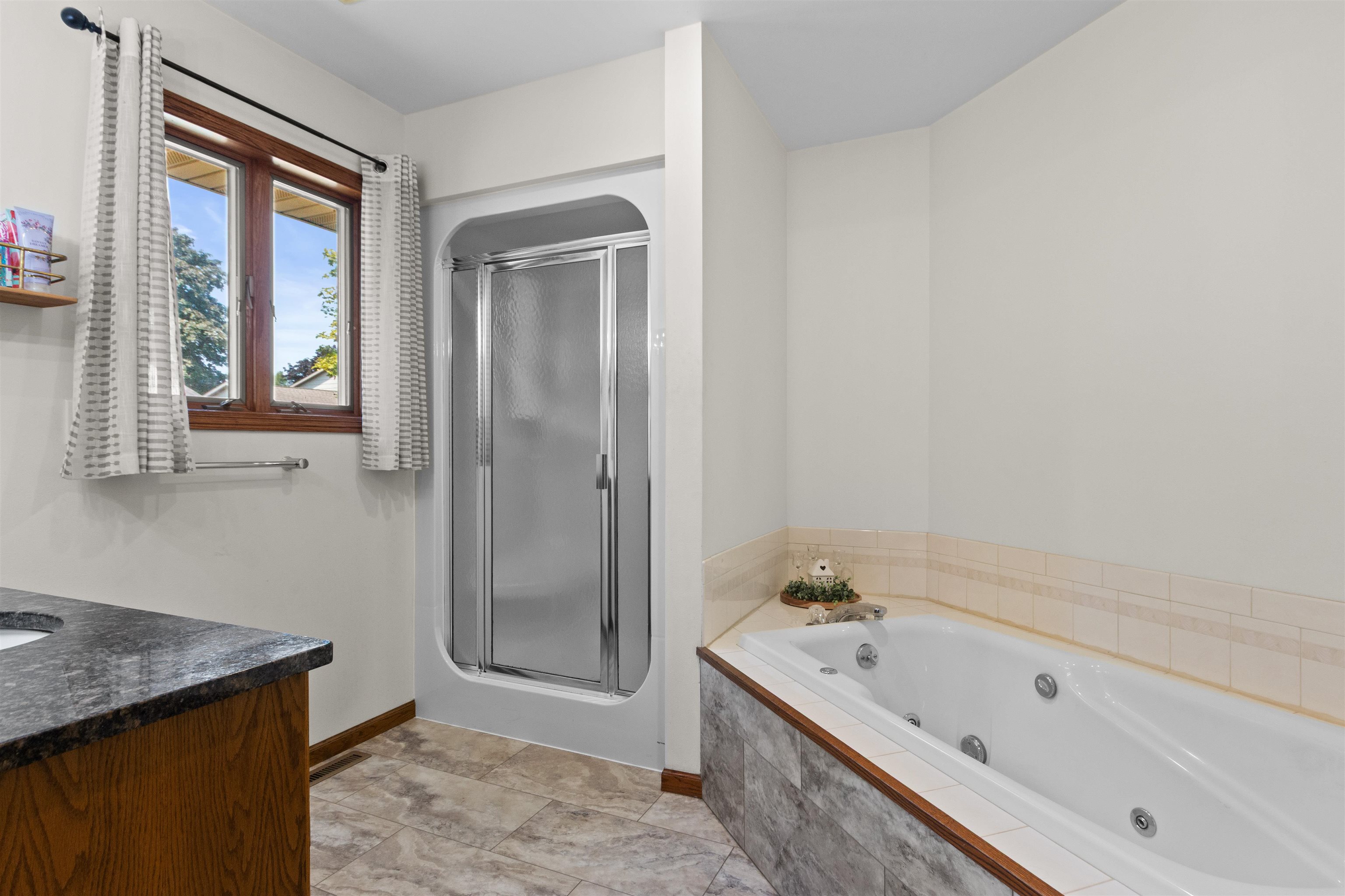 1220 20TH PLACE, Wisconsin Rapids, Wisconsin 54494, 3 Bedrooms Bedrooms, ,3 BathroomsBathrooms,Residential,For Sale,1220 20TH PLACE,22603657