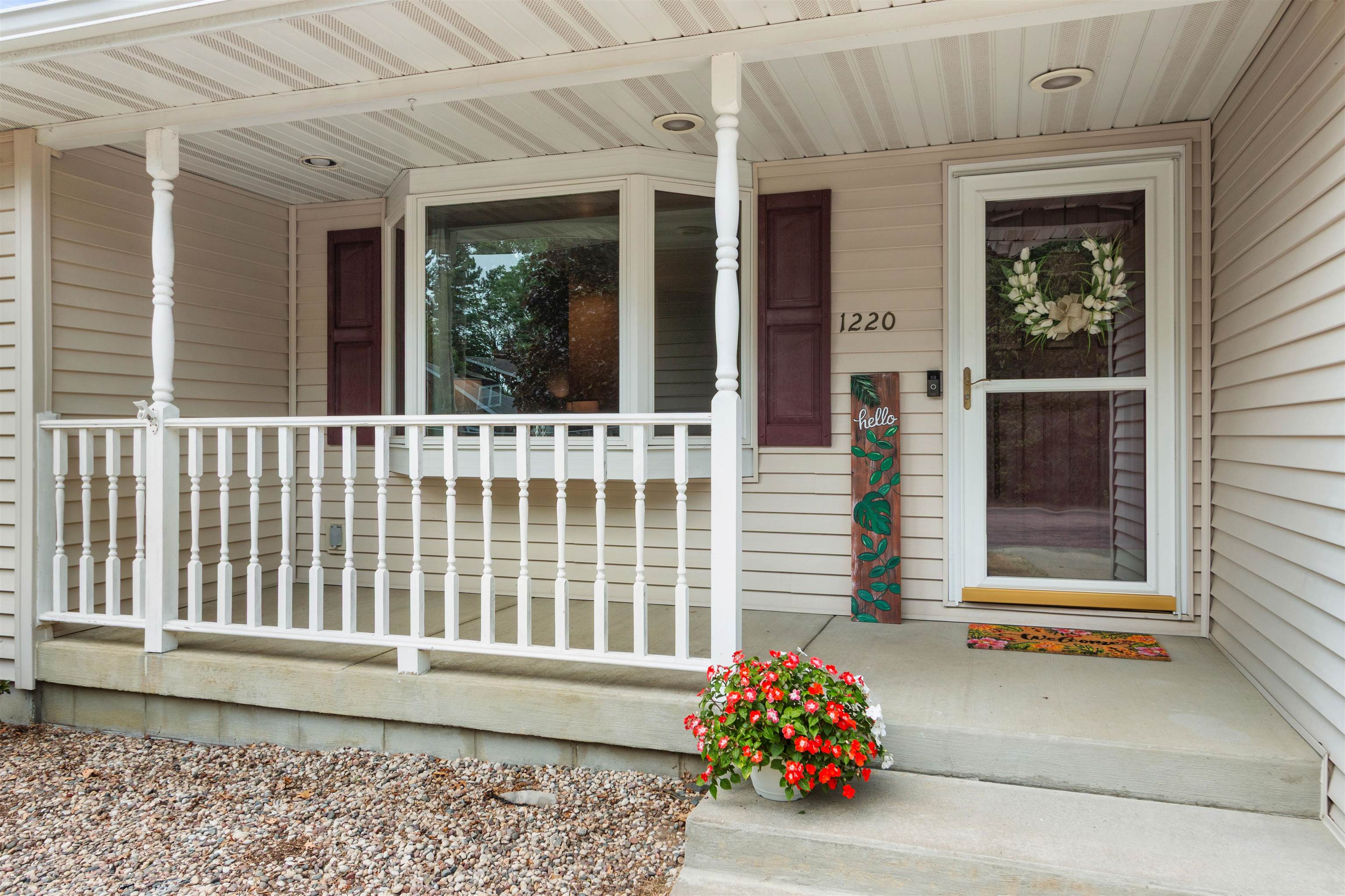 1220 20TH PLACE, Wisconsin Rapids, Wisconsin 54494, 3 Bedrooms Bedrooms, ,3 BathroomsBathrooms,Residential,For Sale,1220 20TH PLACE,22603657
