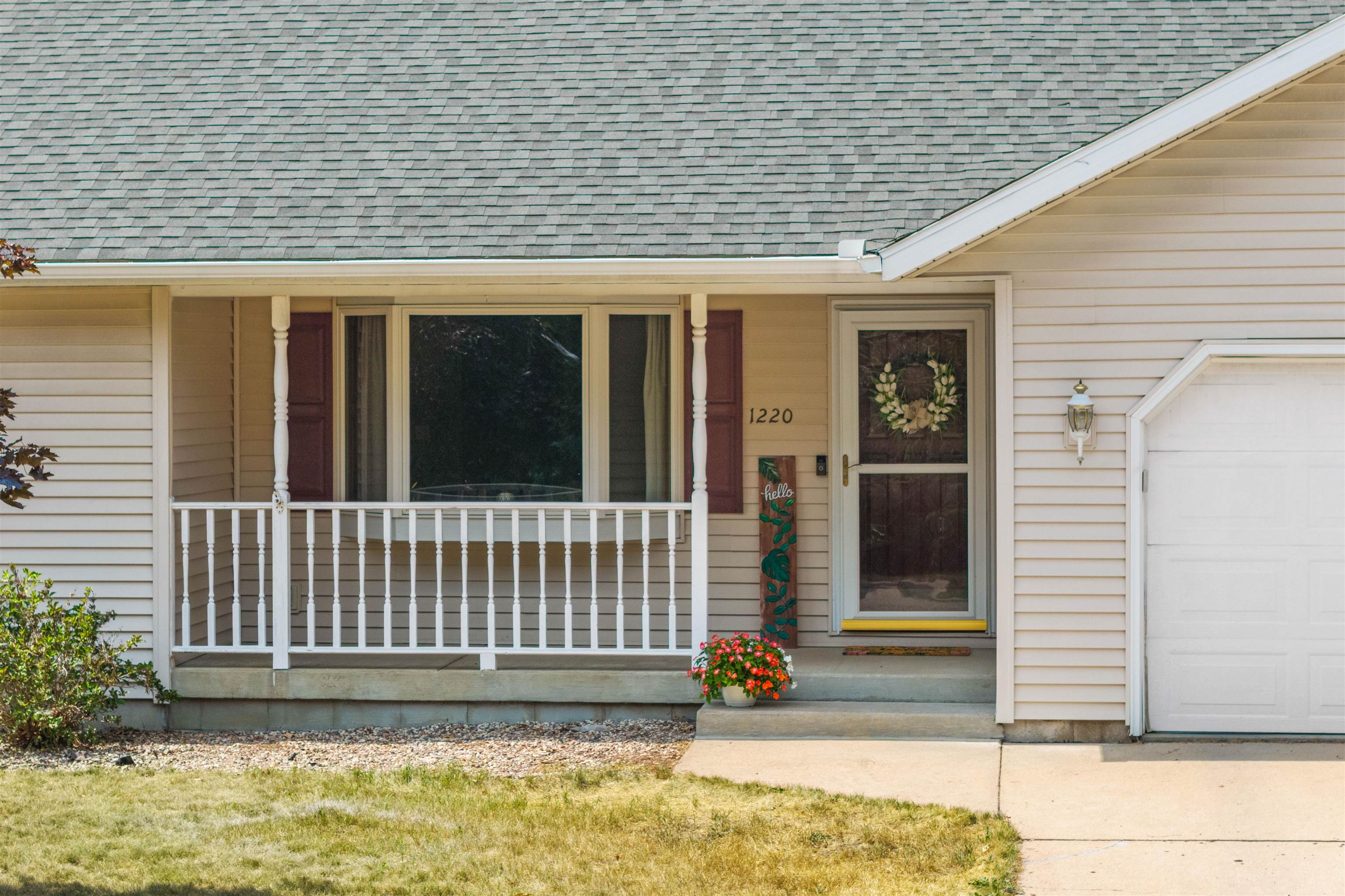 1220 20TH PLACE, Wisconsin Rapids, Wisconsin 54494, 3 Bedrooms Bedrooms, ,3 BathroomsBathrooms,Residential,For Sale,1220 20TH PLACE,22603657