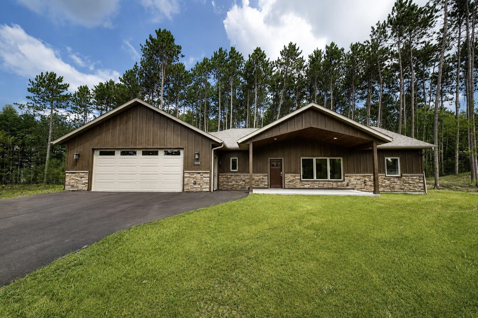 1002 E 10TH STREET, Merrill, Wisconsin 54452, 3 Bedrooms Bedrooms, ,2 BathroomsBathrooms,Residential,For Sale,1002 E 10TH STREET,22603664