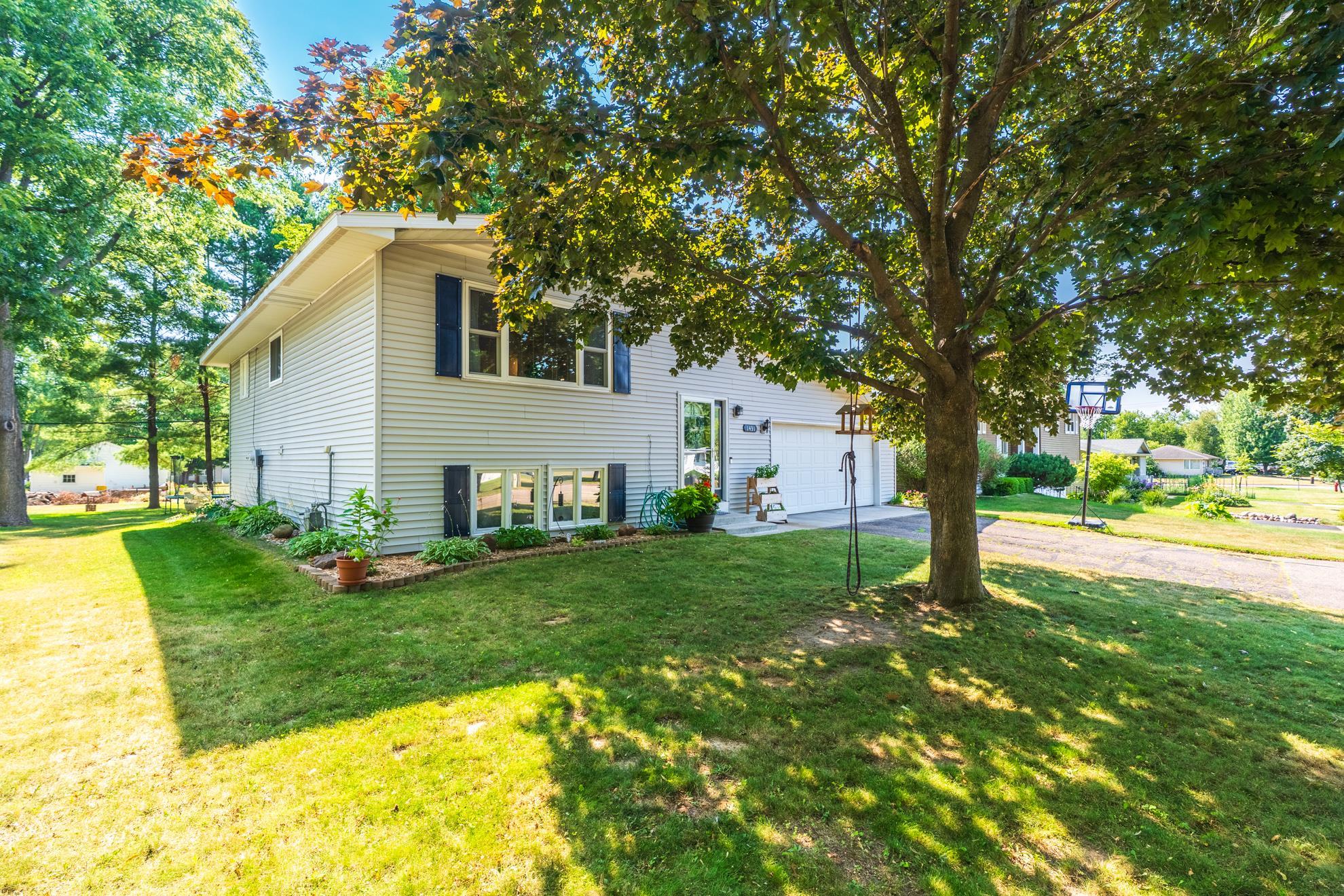 1431 N 14TH AVENUE, Wausau, Wisconsin 54401, 4 Bedrooms Bedrooms, ,1 BathroomBathrooms,Residential,For Sale,1431 N 14TH AVENUE,22603665