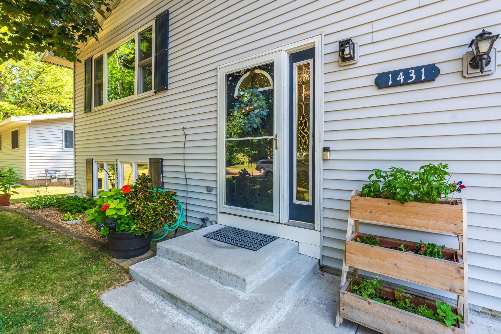 1431 N 14TH AVENUE, Wausau, Wisconsin 54401, 4 Bedrooms Bedrooms, ,1 BathroomBathrooms,Residential,For Sale,1431 N 14TH AVENUE,22603665
