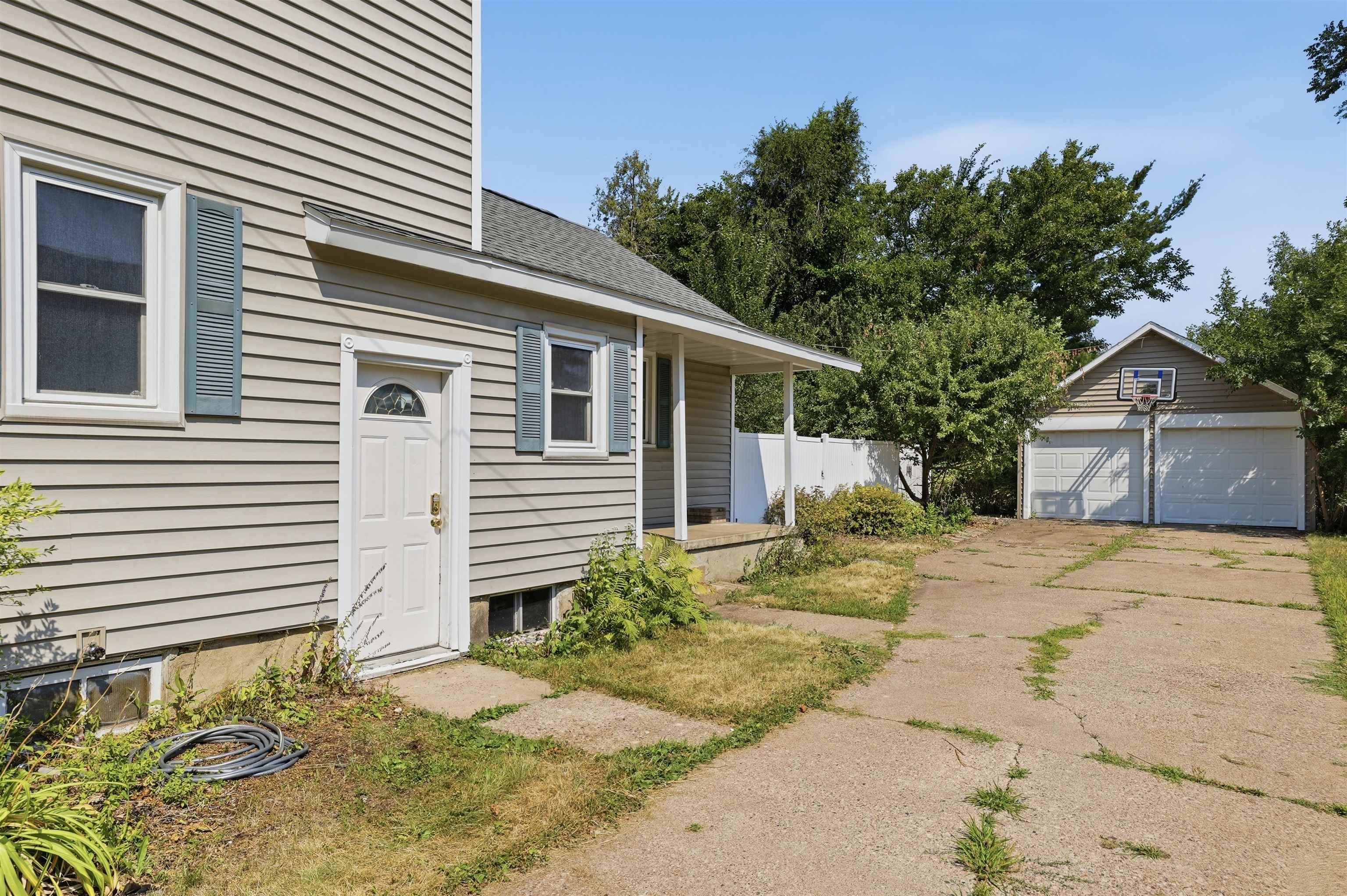 2324 CLARK STREET, Stevens Point, Wisconsin 54481, 4 Bedrooms Bedrooms, ,1 BathroomBathrooms,Residential,For Sale,2324 CLARK STREET,22603666