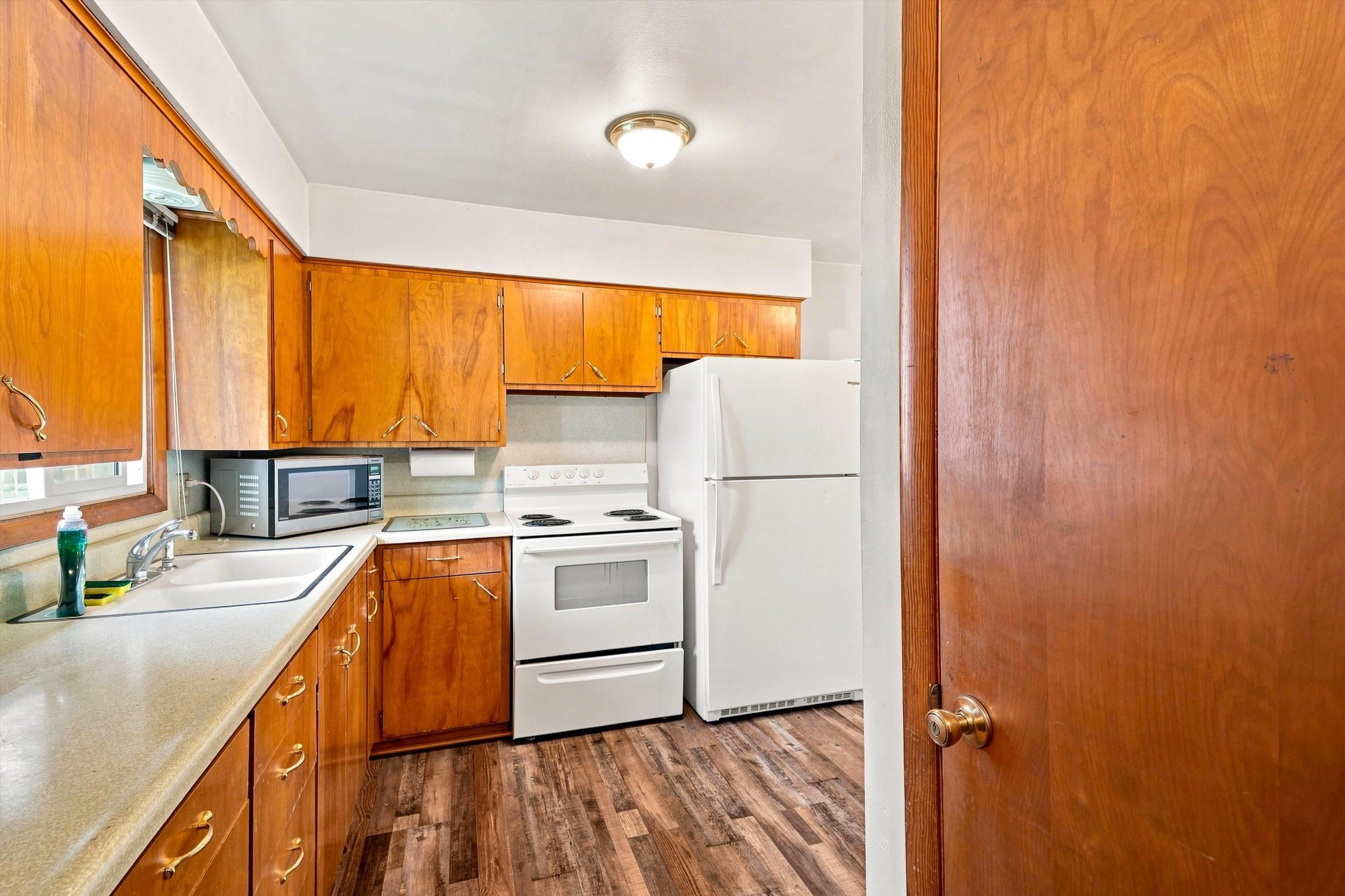 725 - 727 N PLUM AVENUE, Marshfield, Wisconsin 54449, 2 Bedrooms Bedrooms, 5 Rooms Rooms,1 BathroomBathrooms,Multi-family,For Sale,725 - 727 N PLUM AVENUE,22603667
