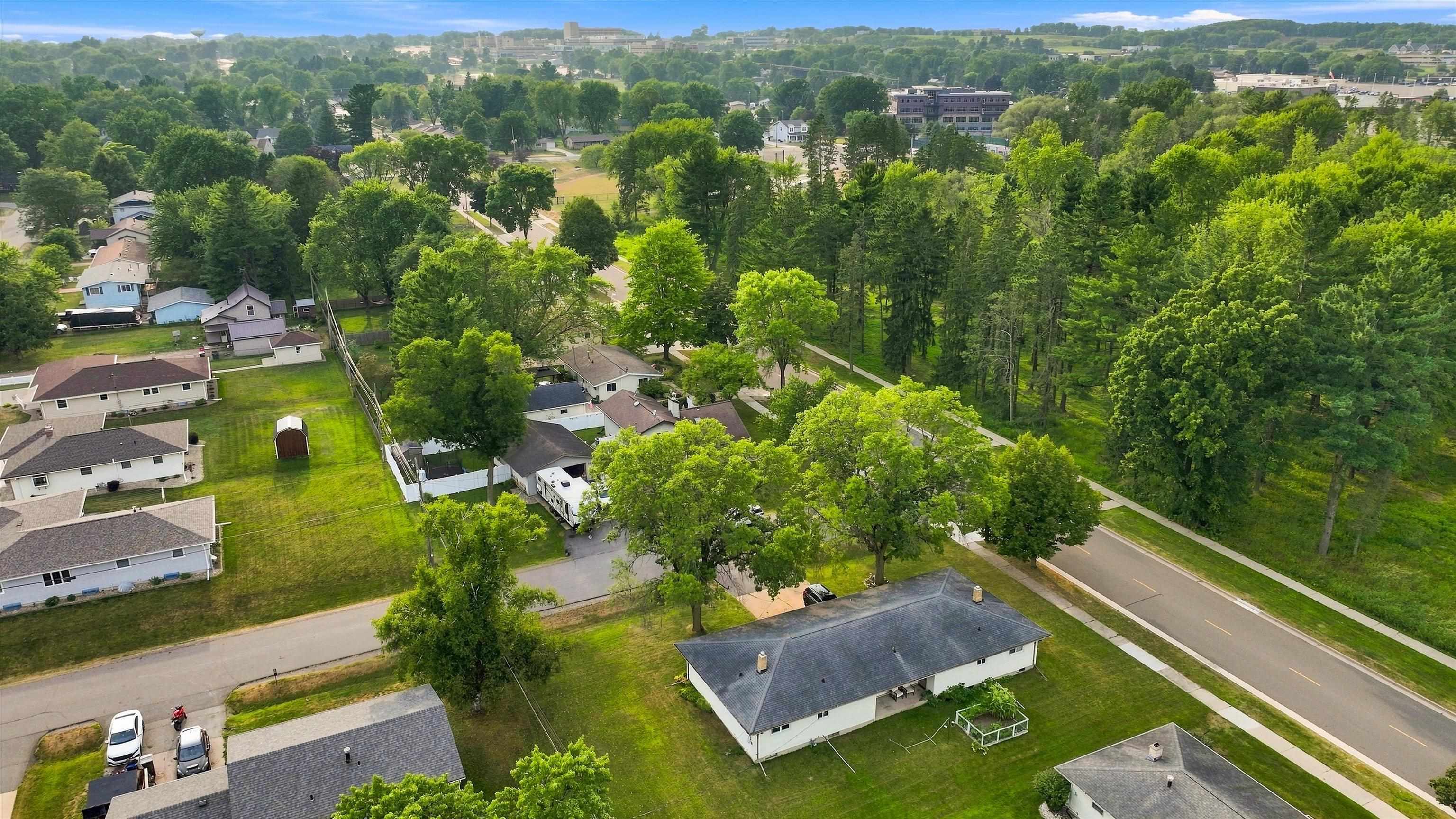 725 - 727 N PLUM AVENUE, Marshfield, Wisconsin 54449, 2 Bedrooms Bedrooms, 5 Rooms Rooms,1 BathroomBathrooms,Multi-family,For Sale,725 - 727 N PLUM AVENUE,22603667