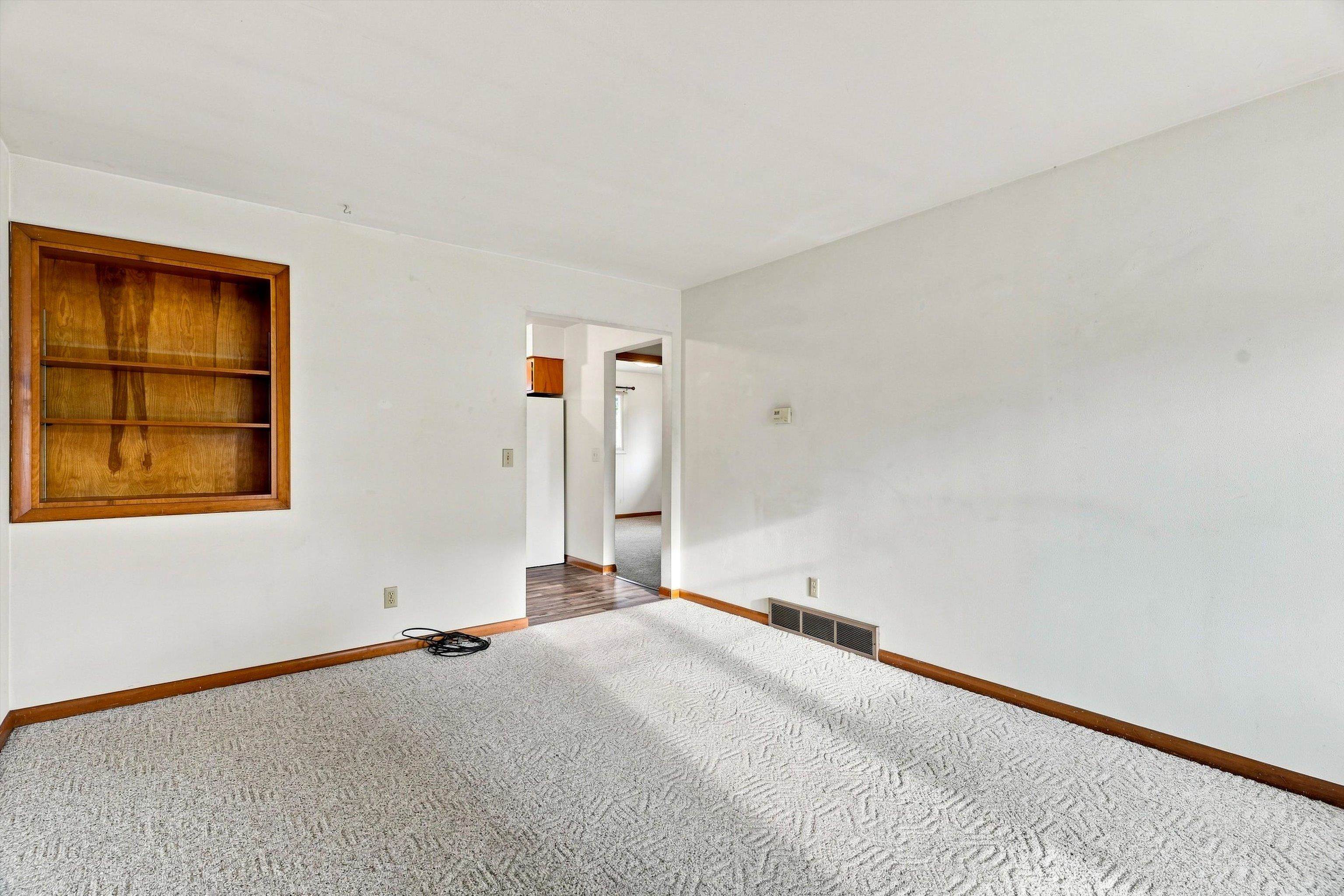 725 - 727 N PLUM AVENUE, Marshfield, Wisconsin 54449, 2 Bedrooms Bedrooms, 5 Rooms Rooms,1 BathroomBathrooms,Multi-family,For Sale,725 - 727 N PLUM AVENUE,22603667