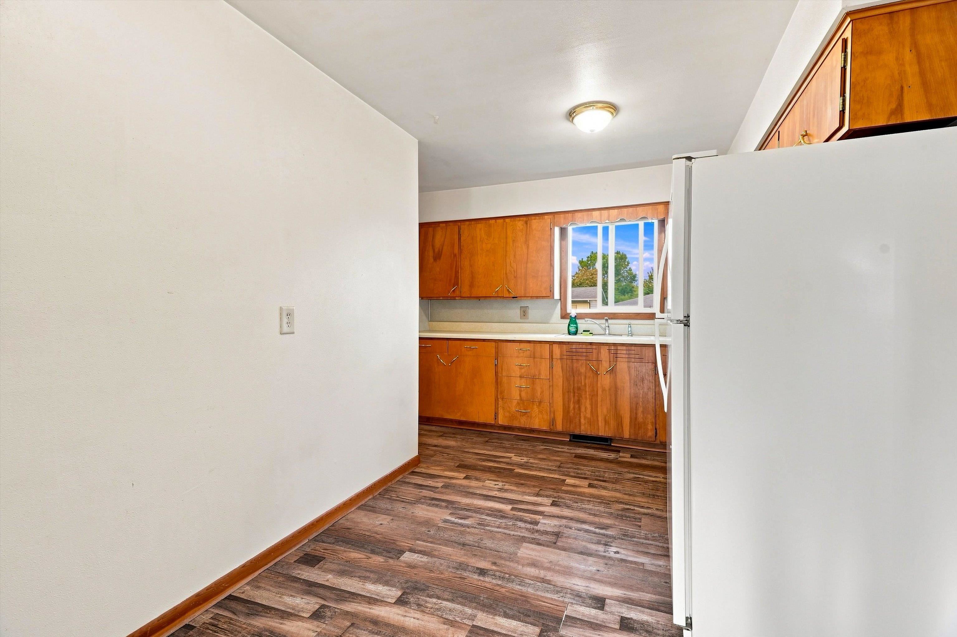 725 - 727 N PLUM AVENUE, Marshfield, Wisconsin 54449, 2 Bedrooms Bedrooms, 5 Rooms Rooms,1 BathroomBathrooms,Multi-family,For Sale,725 - 727 N PLUM AVENUE,22603667
