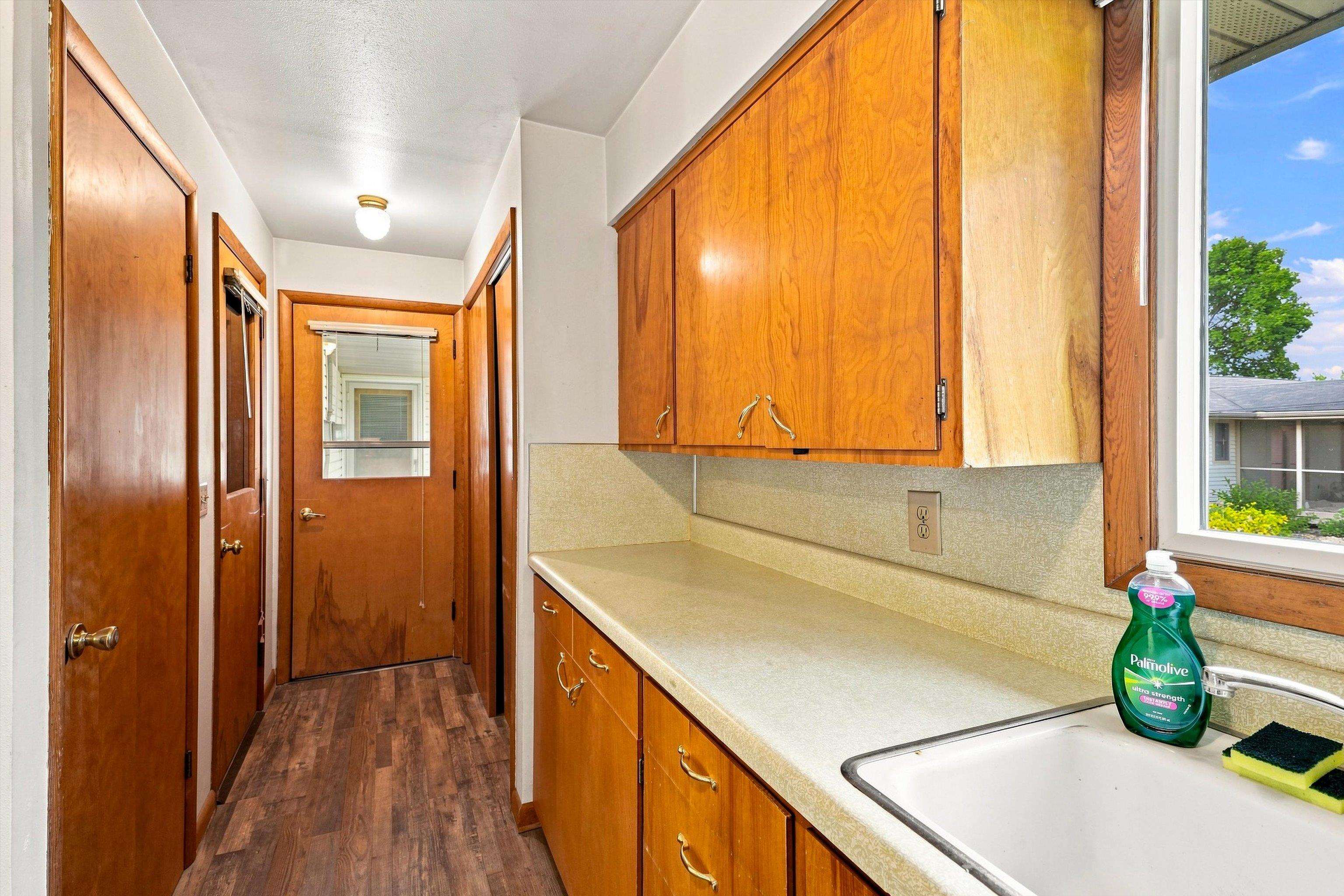 725 - 727 N PLUM AVENUE, Marshfield, Wisconsin 54449, 2 Bedrooms Bedrooms, 5 Rooms Rooms,1 BathroomBathrooms,Multi-family,For Sale,725 - 727 N PLUM AVENUE,22603667