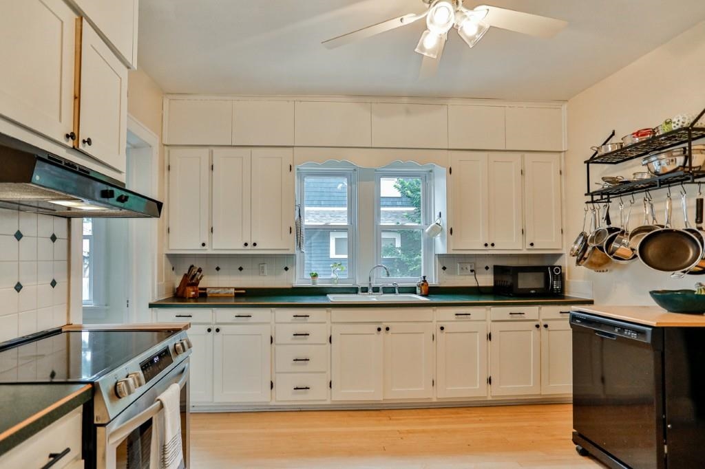 634 S 5TH AVENUE, Wausau, Wisconsin 54401, 3 Bedrooms Bedrooms, ,1 BathroomBathrooms,Residential,For Sale,634 S 5TH AVENUE,22603668