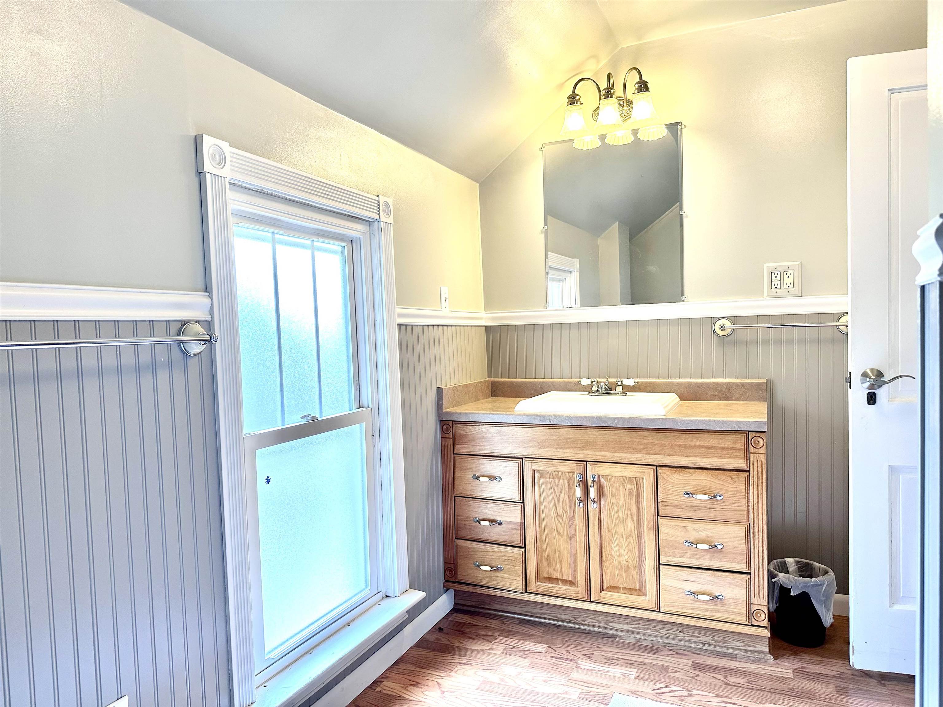 404 BRUCE STREET, New London, Wisconsin 54961, 3 Bedrooms Bedrooms, ,2 BathroomsBathrooms,Residential,For Sale,404 BRUCE STREET,22603674