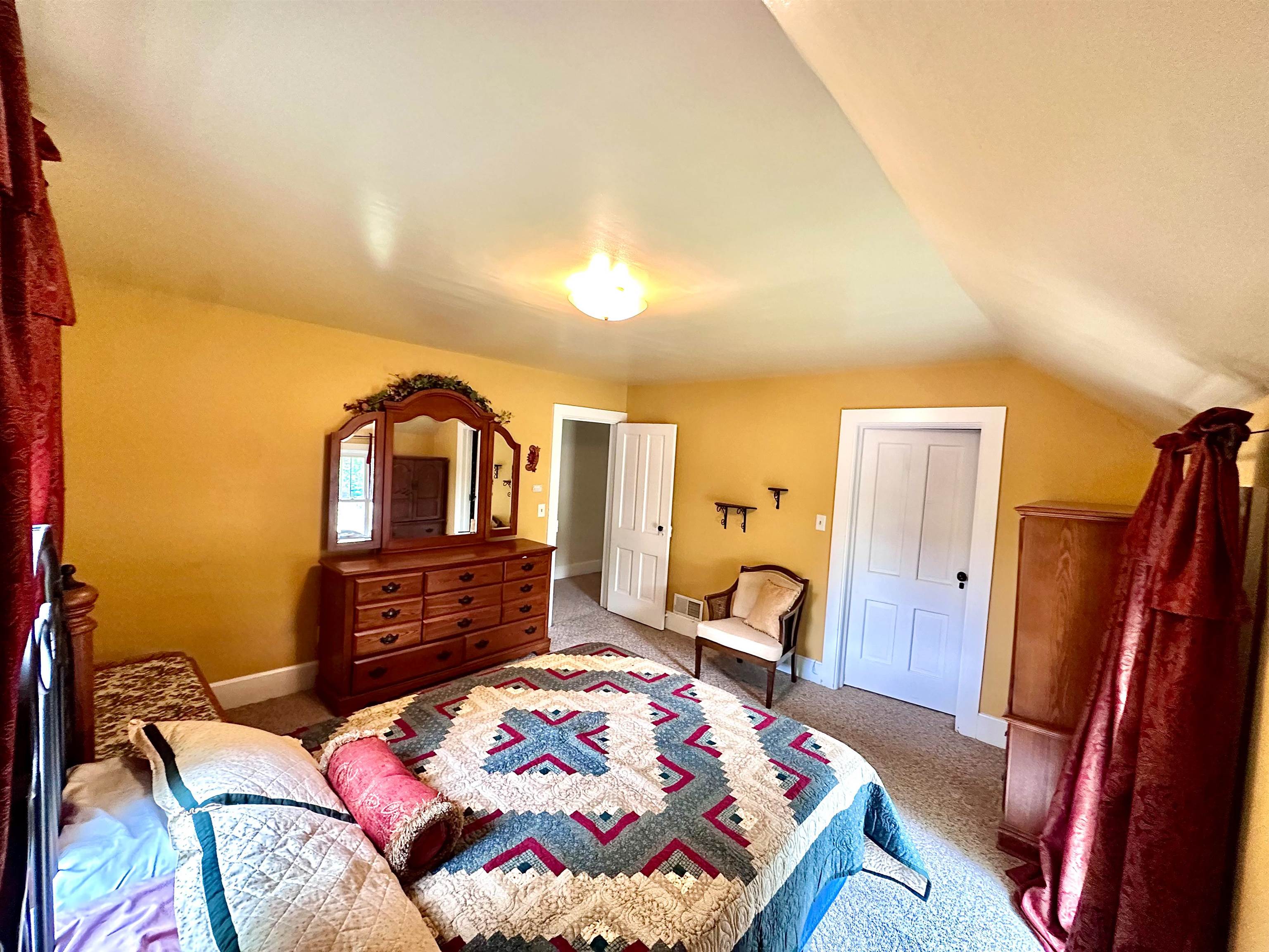 404 BRUCE STREET, New London, Wisconsin 54961, 3 Bedrooms Bedrooms, ,2 BathroomsBathrooms,Residential,For Sale,404 BRUCE STREET,22603674