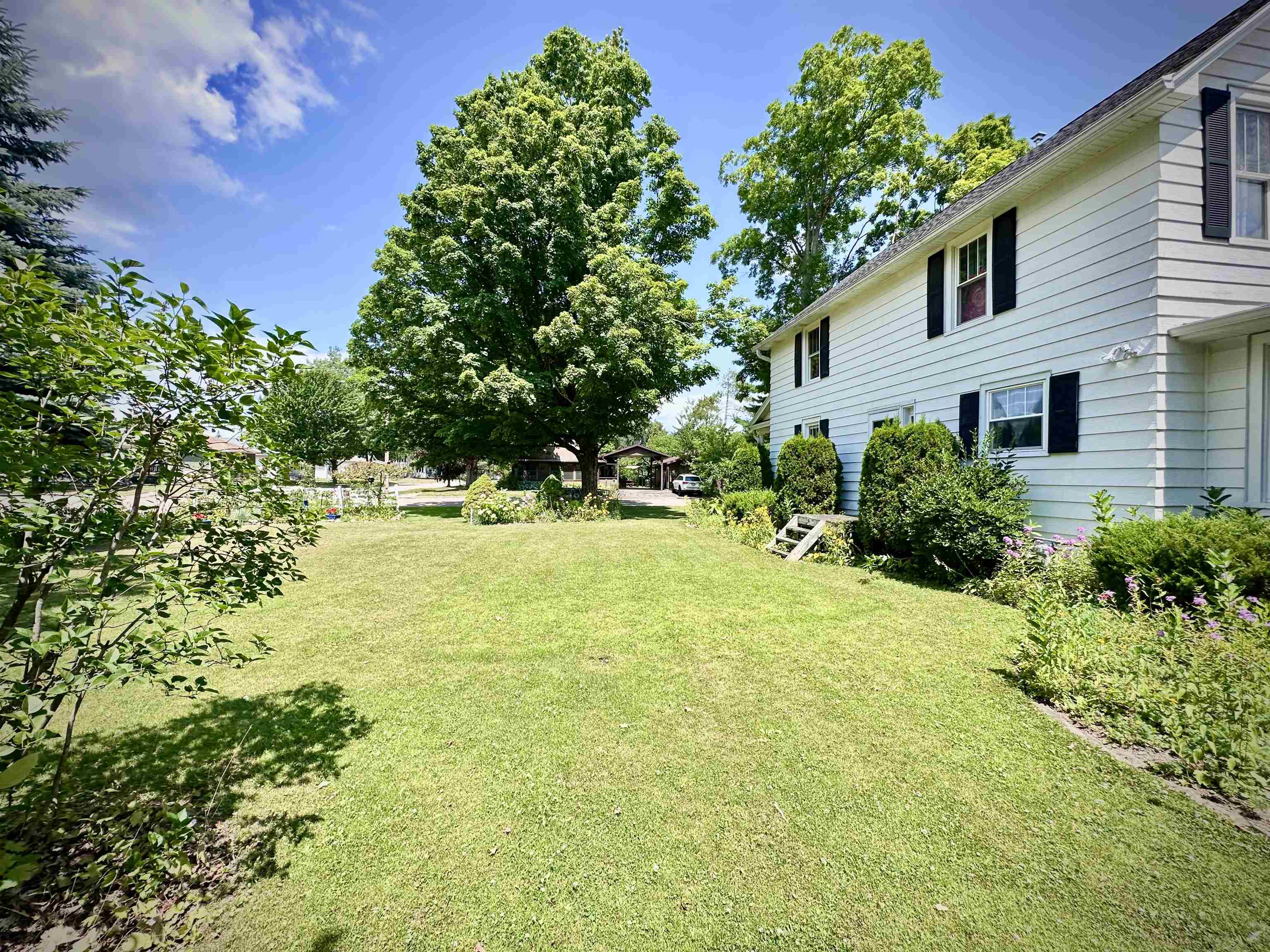 404 BRUCE STREET, New London, Wisconsin 54961, 3 Bedrooms Bedrooms, ,2 BathroomsBathrooms,Residential,For Sale,404 BRUCE STREET,22603674