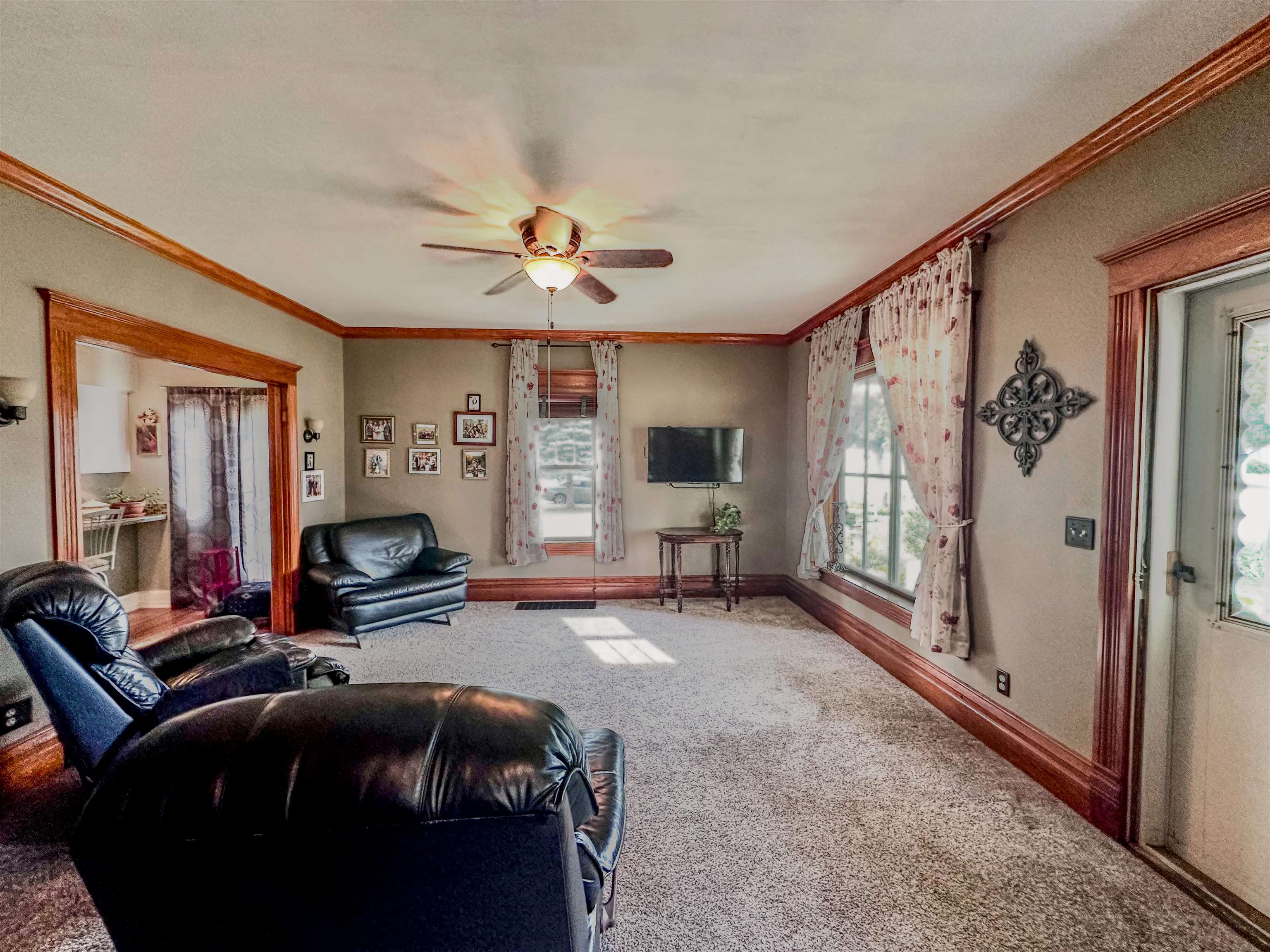 404 BRUCE STREET, New London, Wisconsin 54961, 3 Bedrooms Bedrooms, ,2 BathroomsBathrooms,Residential,For Sale,404 BRUCE STREET,22603674