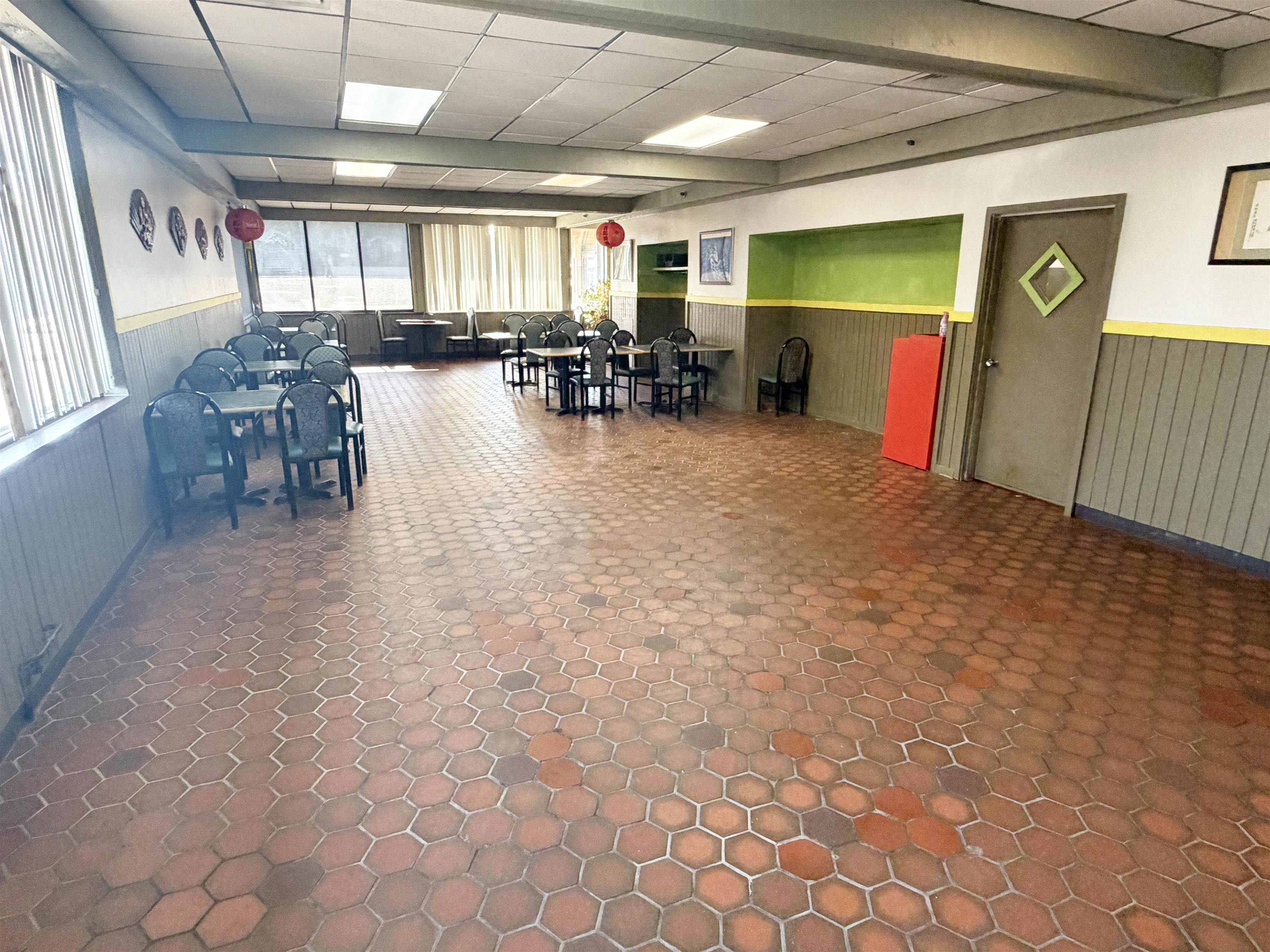 829 GRAND AVENUE, Schofield, Wisconsin 54476, ,Commercial/industrial,For Sale,829 GRAND AVENUE,22603677
