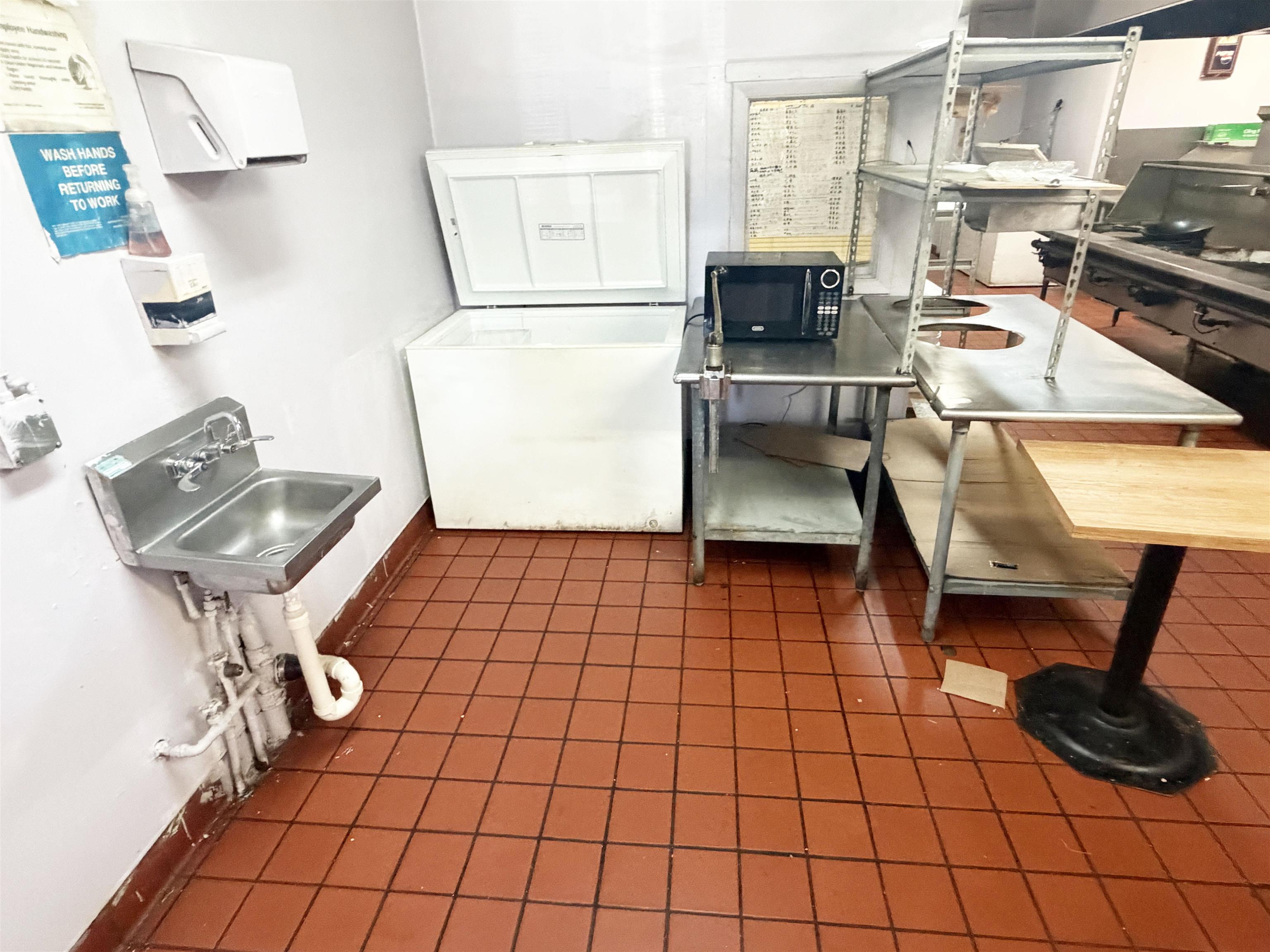 829 GRAND AVENUE, Schofield, Wisconsin 54476, ,Commercial/industrial,For Sale,829 GRAND AVENUE,22603677