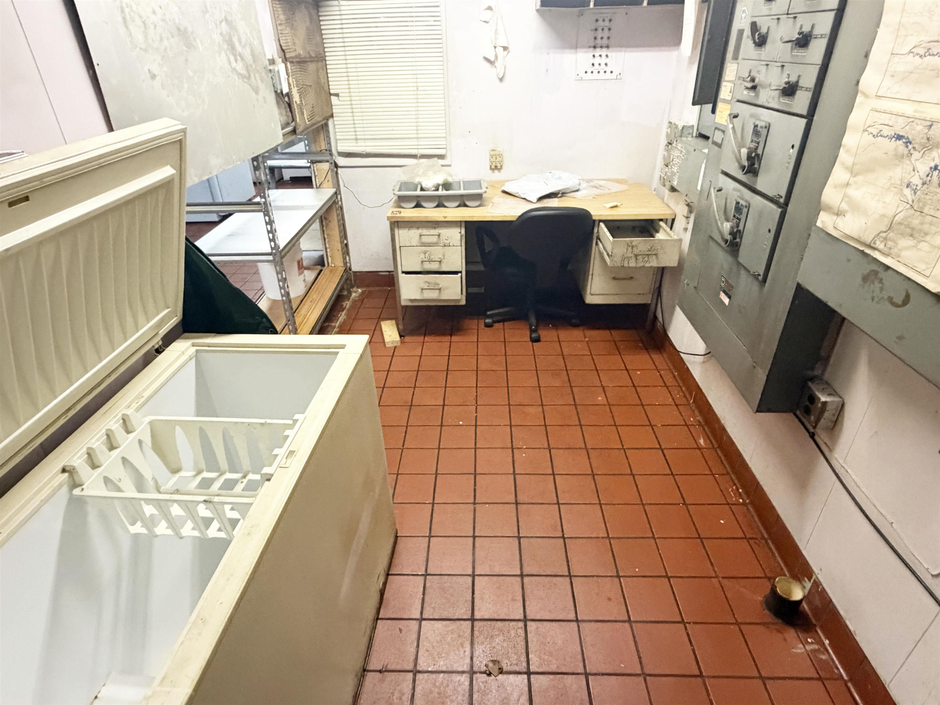 829 GRAND AVENUE, Schofield, Wisconsin 54476, ,Commercial/industrial,For Sale,829 GRAND AVENUE,22603677