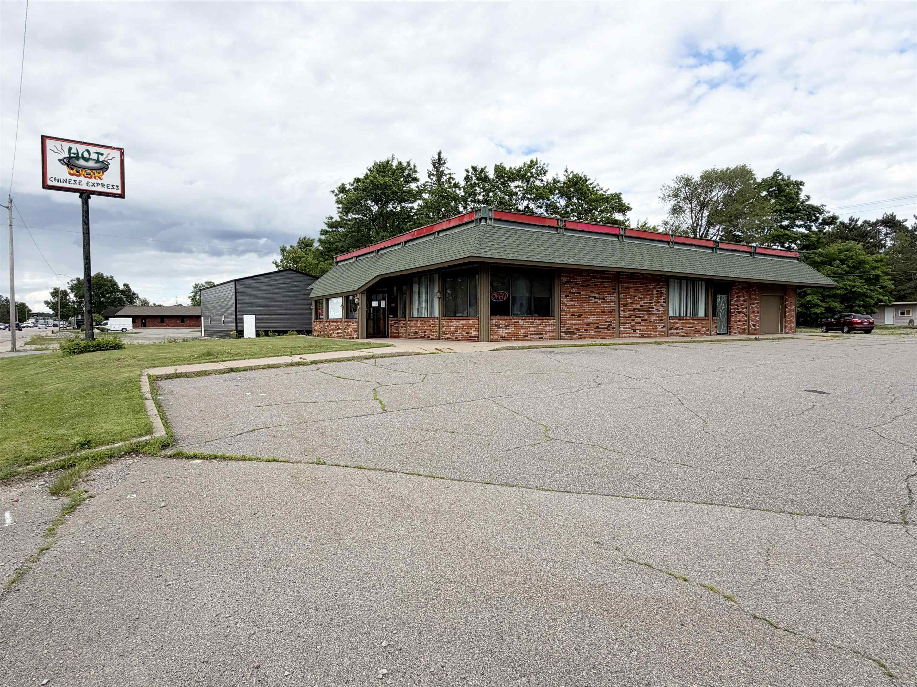 829 GRAND AVENUE, Schofield, Wisconsin 54476, ,Commercial/industrial,For Rent,829 GRAND AVENUE,22603680