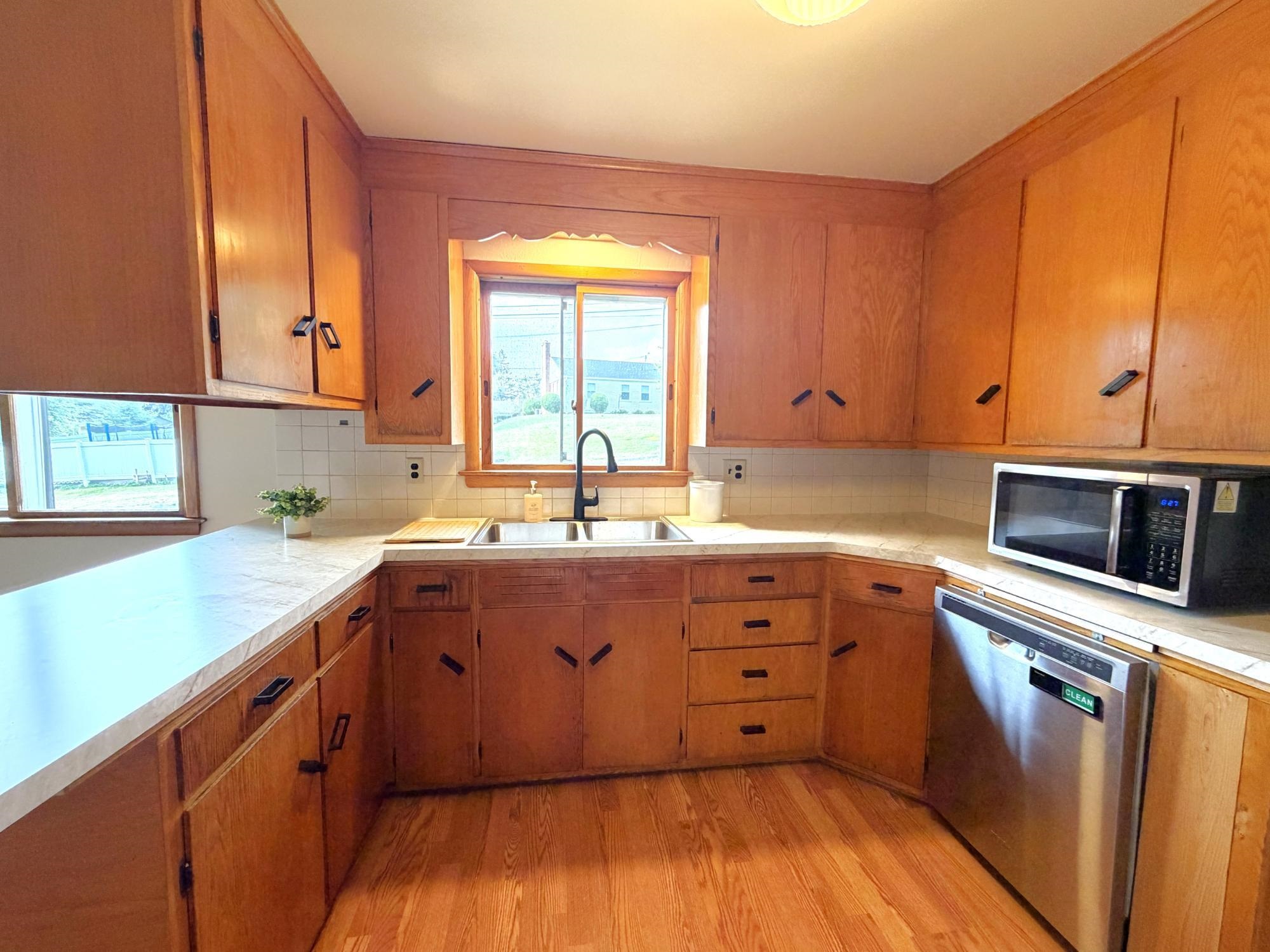 814 HILLCREST AVENUE, Wausau, Wisconsin 54401, 4 Bedrooms Bedrooms, ,2 BathroomsBathrooms,Residential,For Sale,814 HILLCREST AVENUE,22603685