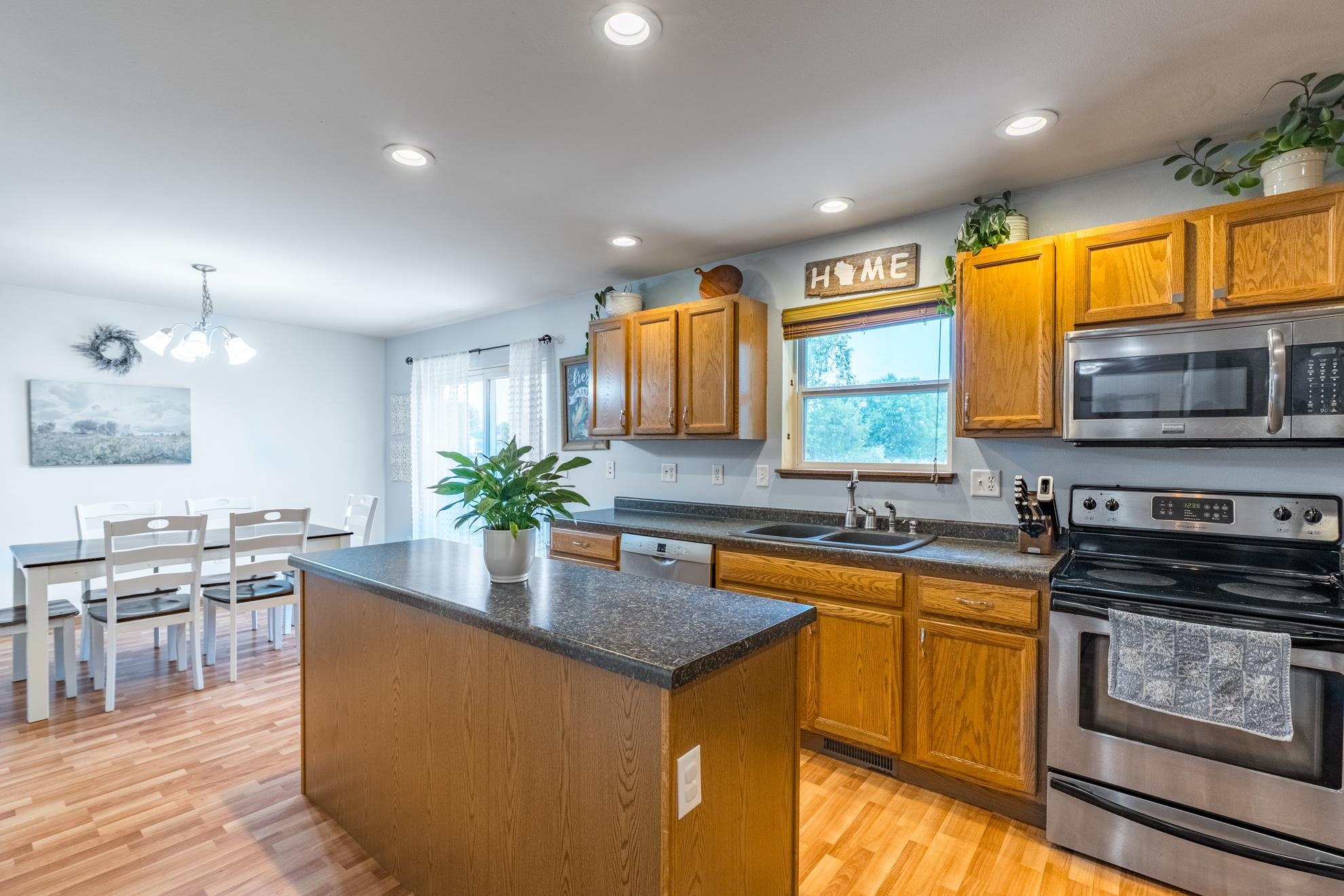 3308 AMANDA DRIVE, Weston, Wisconsin 54476, 3 Bedrooms Bedrooms, ,2 BathroomsBathrooms,Residential,For Sale,3308 AMANDA DRIVE,22603686