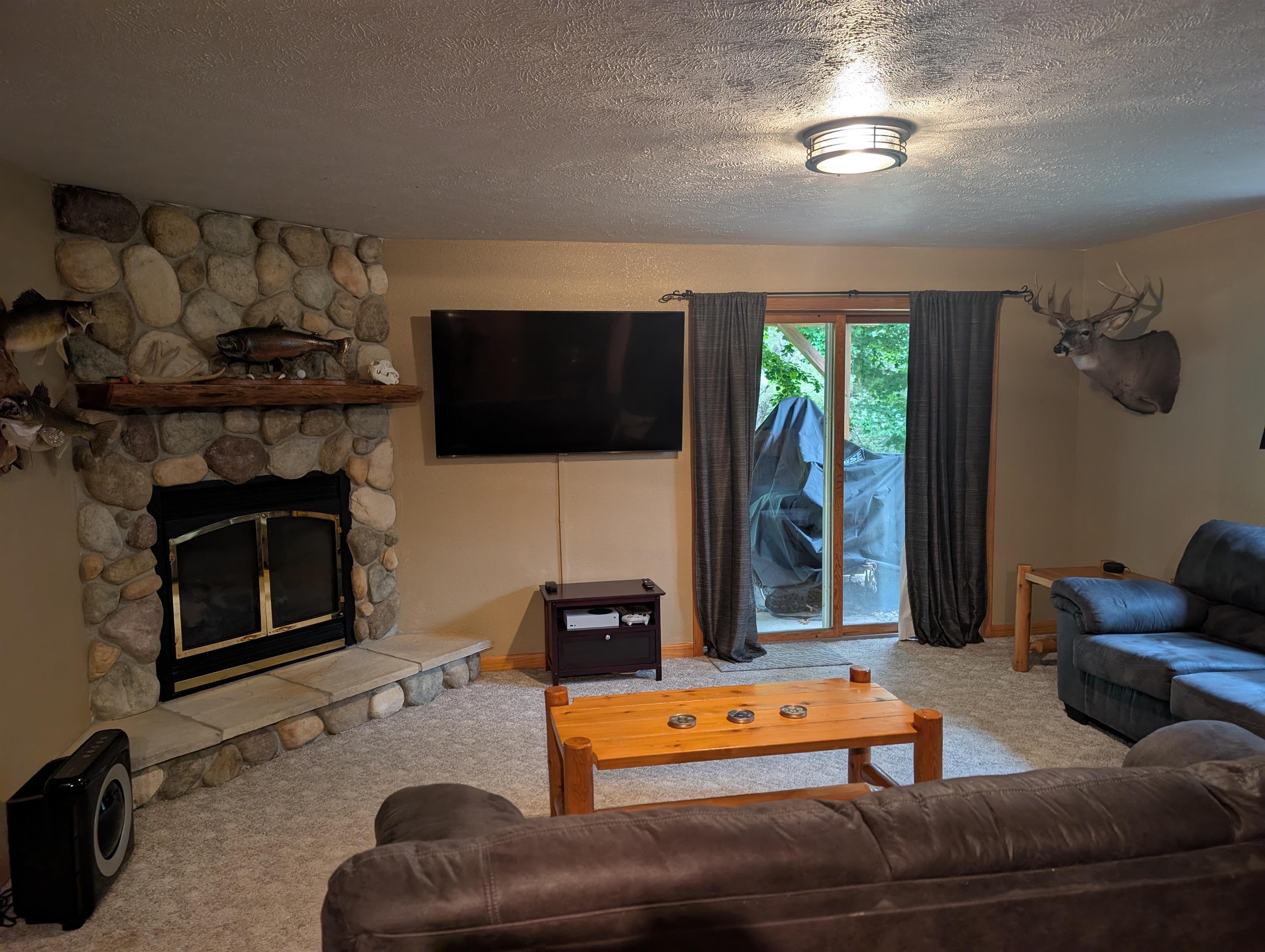 N6572 RAVEN LANE, Wittenberg, Wisconsin 54499, 4 Bedrooms Bedrooms, ,2 BathroomsBathrooms,Residential,For Sale,N6572 RAVEN LANE,22603690