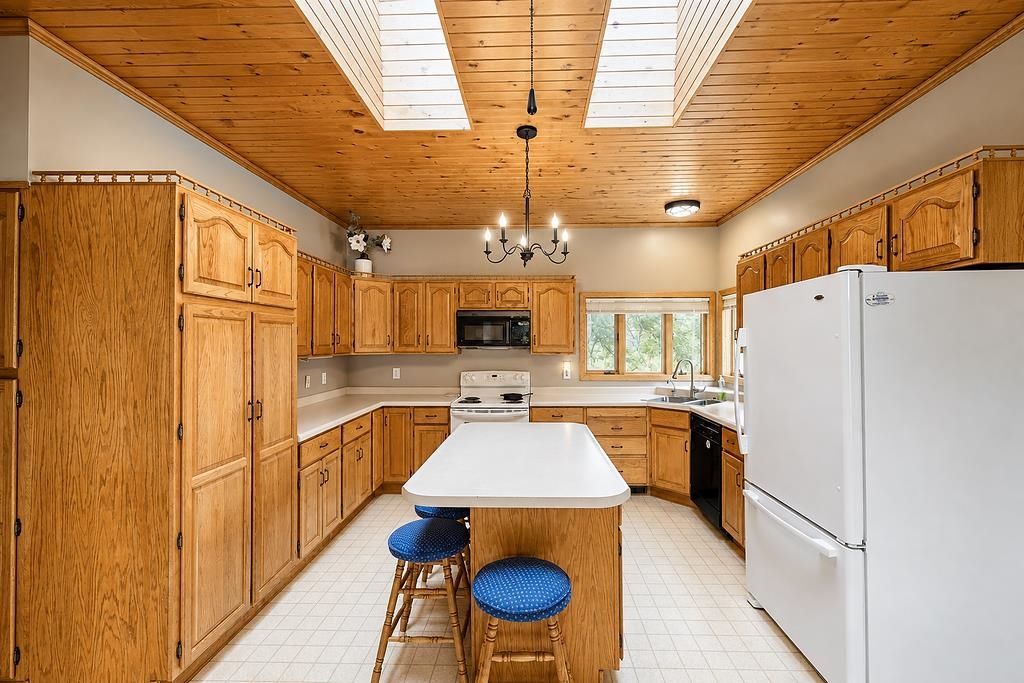 3824 SAINT JOHNS ROAD, Wisconsin Rapids, Wisconsin 54495, 3 Bedrooms Bedrooms, ,2 BathroomsBathrooms,Residential,For Sale,3824 SAINT JOHNS ROAD,22603694