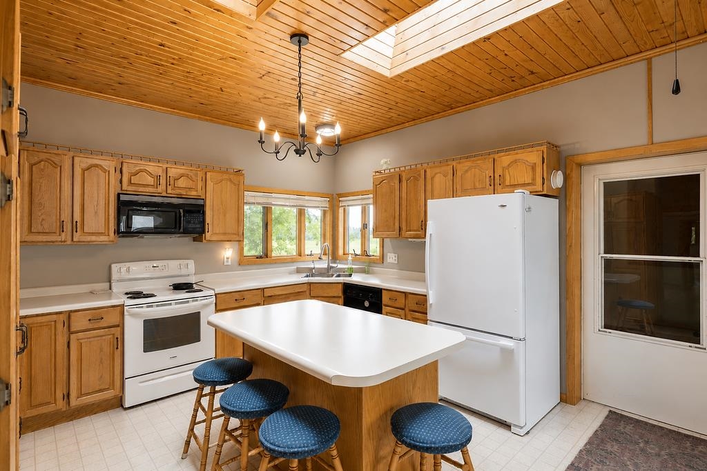 3824 SAINT JOHNS ROAD, Wisconsin Rapids, Wisconsin 54495, 3 Bedrooms Bedrooms, ,2 BathroomsBathrooms,Residential,For Sale,3824 SAINT JOHNS ROAD,22603694