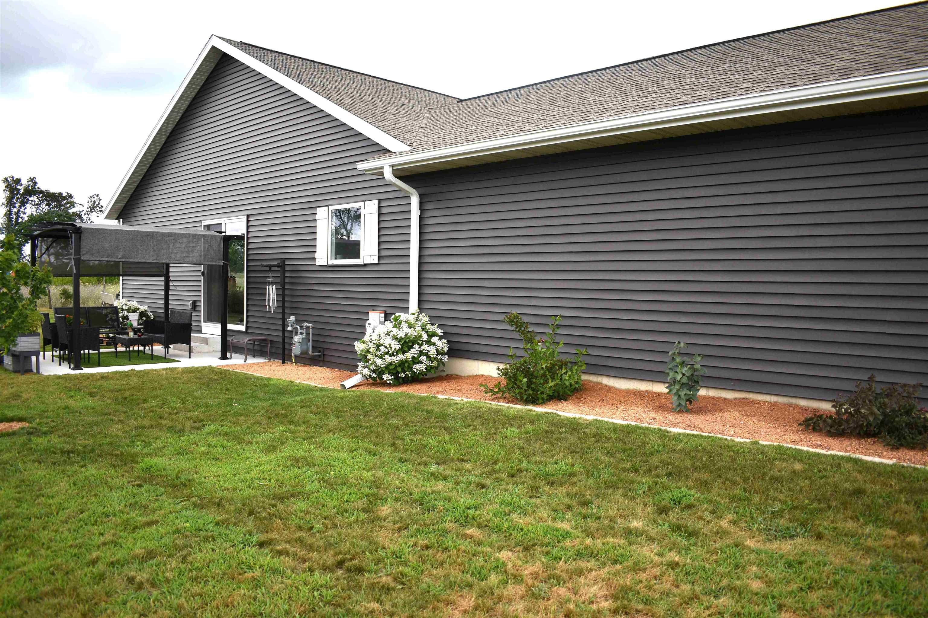 860 GREEN PASTURES TRAIL, Plover, Wisconsin 54467, 3 Bedrooms Bedrooms, ,3 BathroomsBathrooms,Residential,For Sale,860 GREEN PASTURES TRAIL,22603697