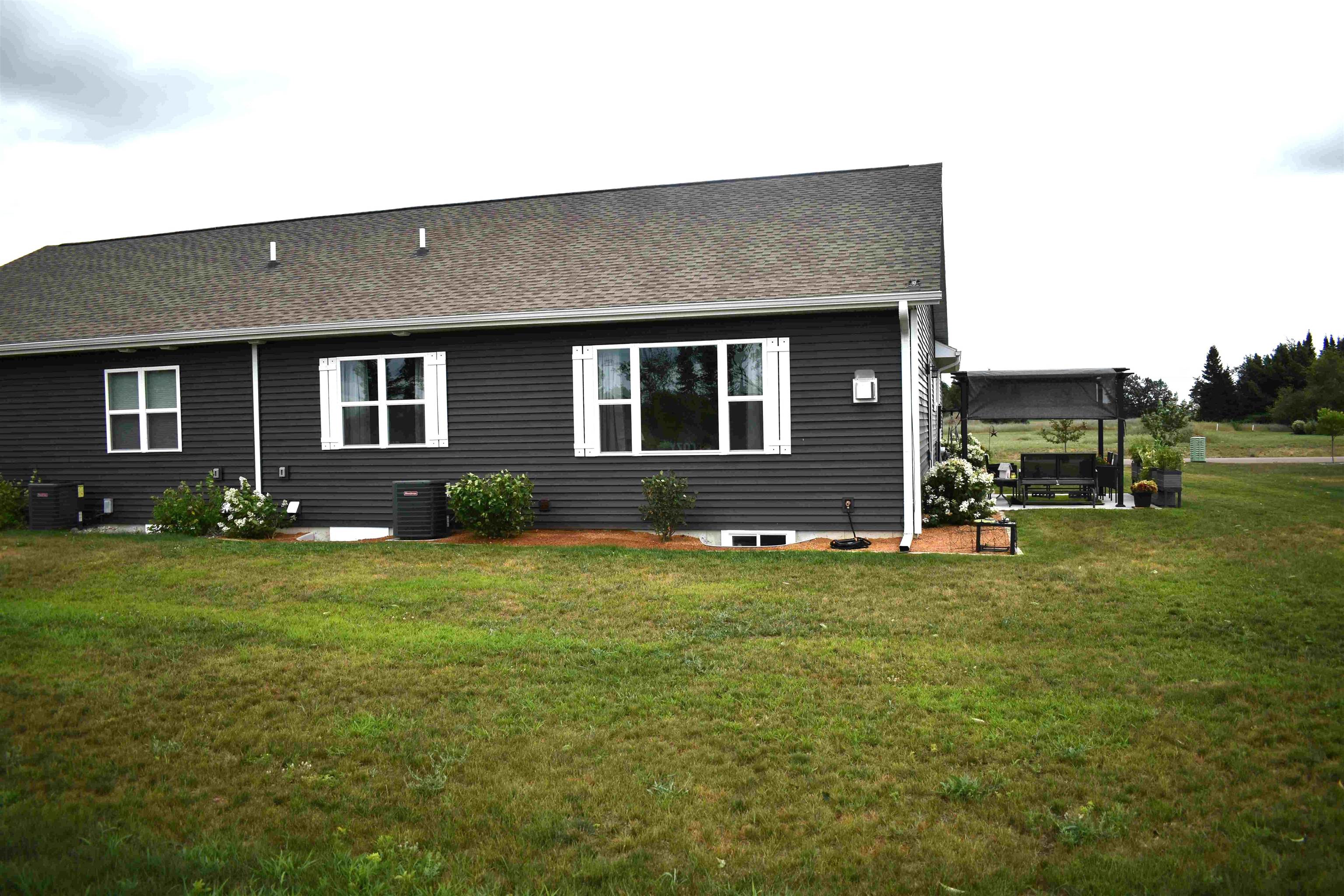 860 GREEN PASTURES TRAIL, Plover, Wisconsin 54467, 3 Bedrooms Bedrooms, ,3 BathroomsBathrooms,Residential,For Sale,860 GREEN PASTURES TRAIL,22603697