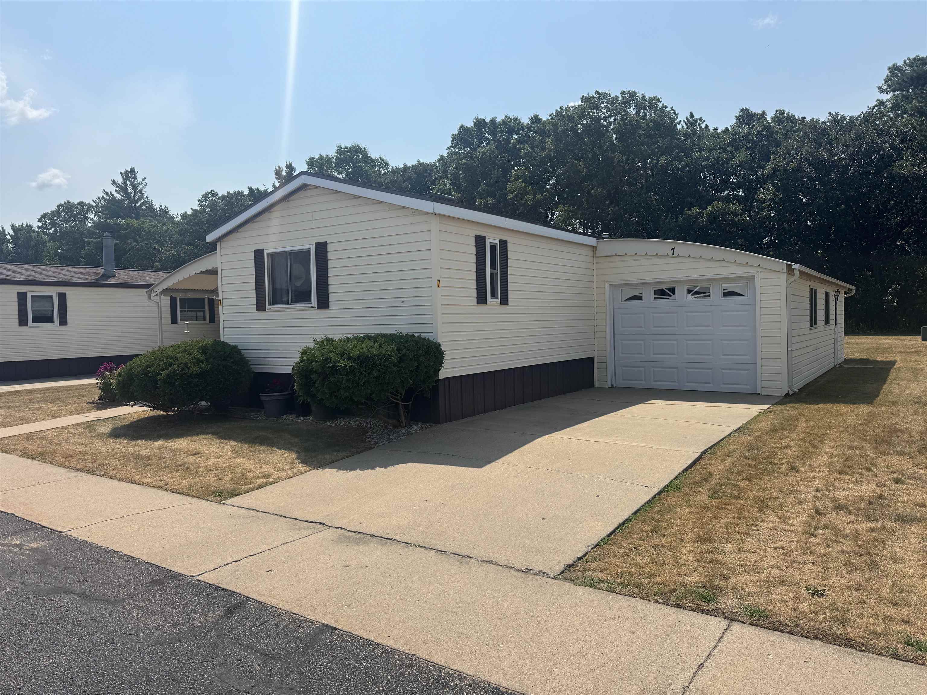 8311 S STATE HIGHWAY 13, Wisconsin Rapids, Wisconsin 54494, 2 Bedrooms Bedrooms, ,2 BathroomsBathrooms,Residential,For Sale,8311 S STATE HIGHWAY 13,22603702
