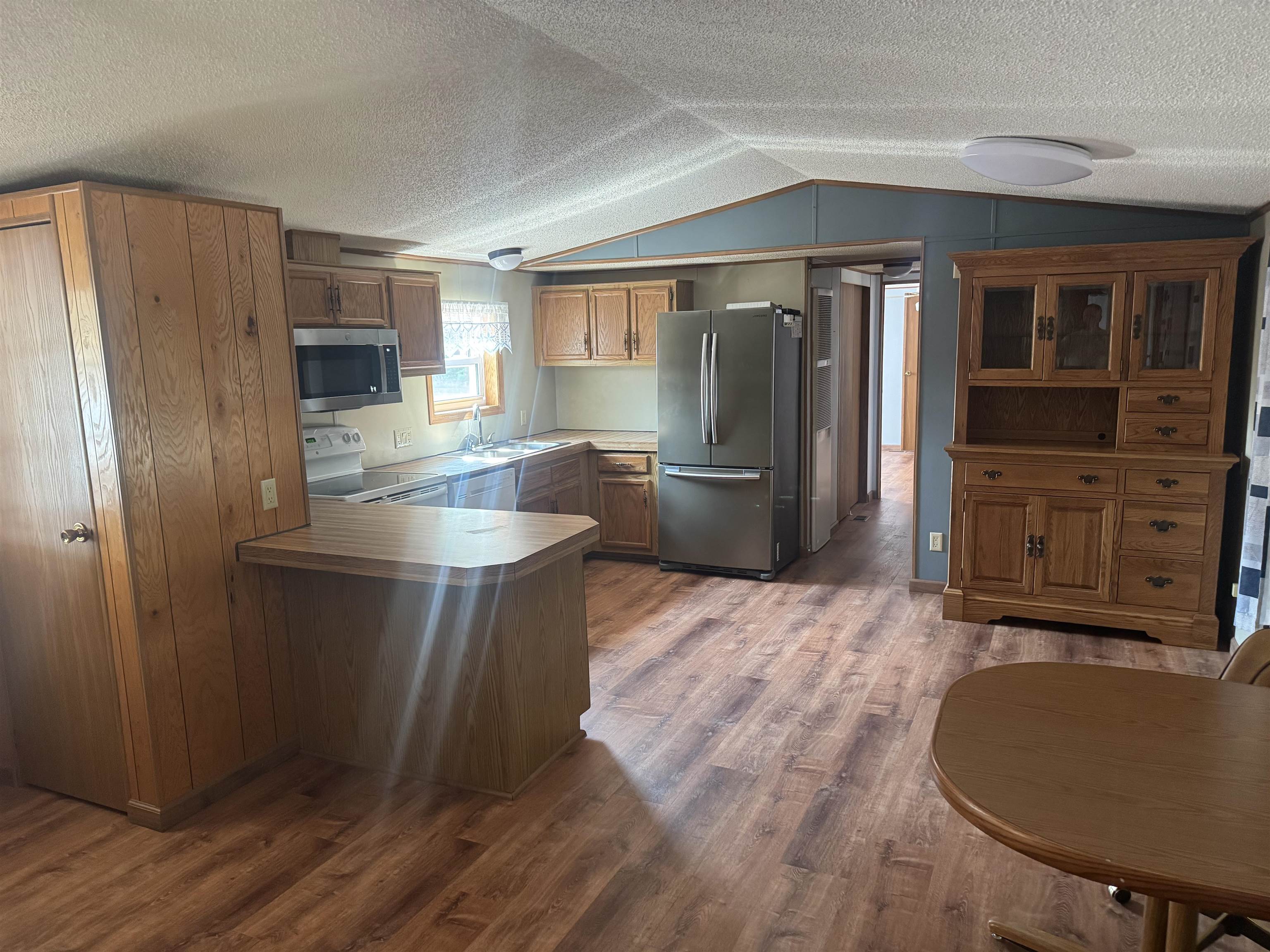 8311 S STATE HIGHWAY 13, Wisconsin Rapids, Wisconsin 54494, 2 Bedrooms Bedrooms, ,2 BathroomsBathrooms,Residential,For Sale,8311 S STATE HIGHWAY 13,22603702