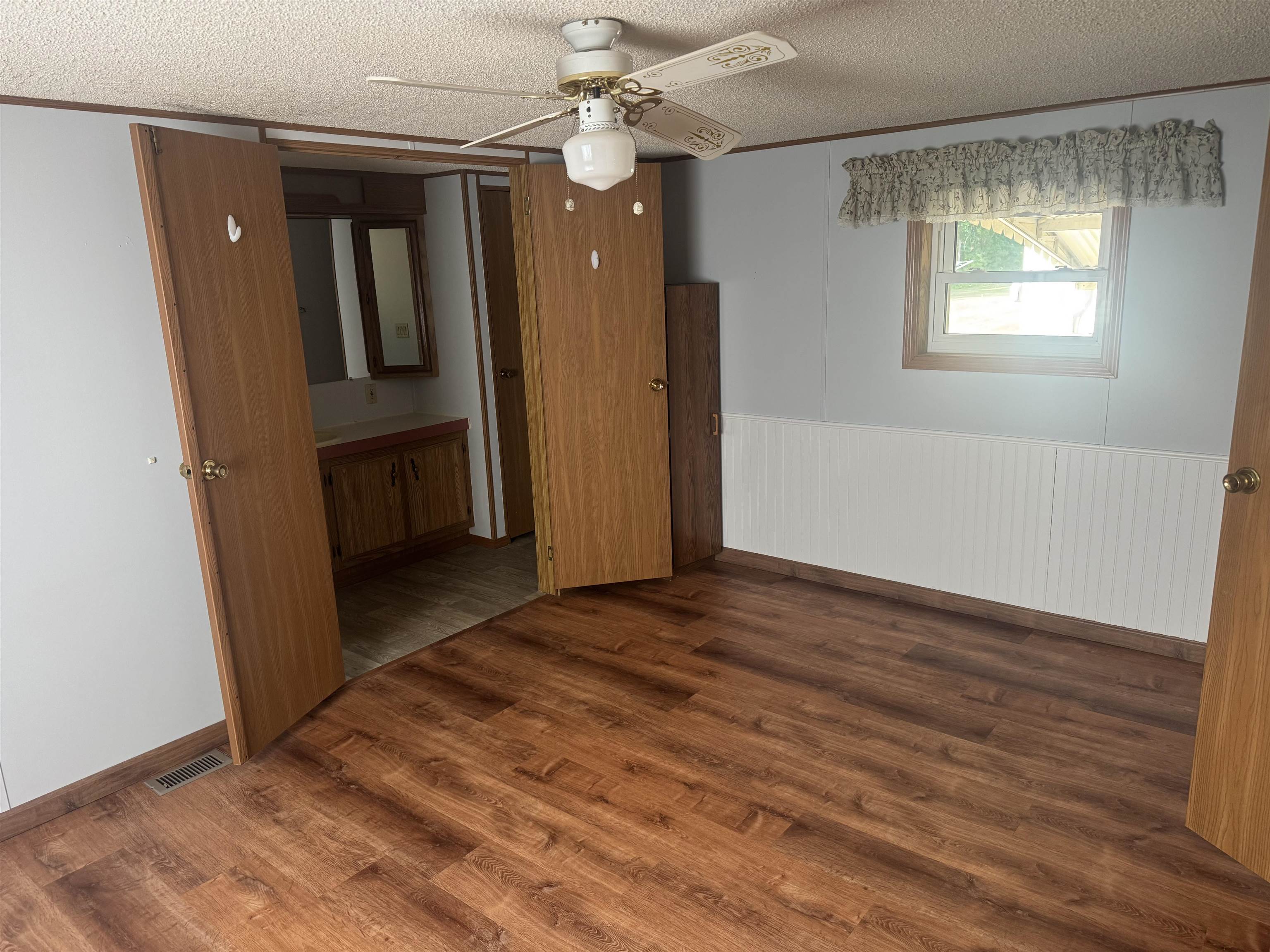 8311 S STATE HIGHWAY 13, Wisconsin Rapids, Wisconsin 54494, 2 Bedrooms Bedrooms, ,2 BathroomsBathrooms,Residential,For Sale,8311 S STATE HIGHWAY 13,22603702