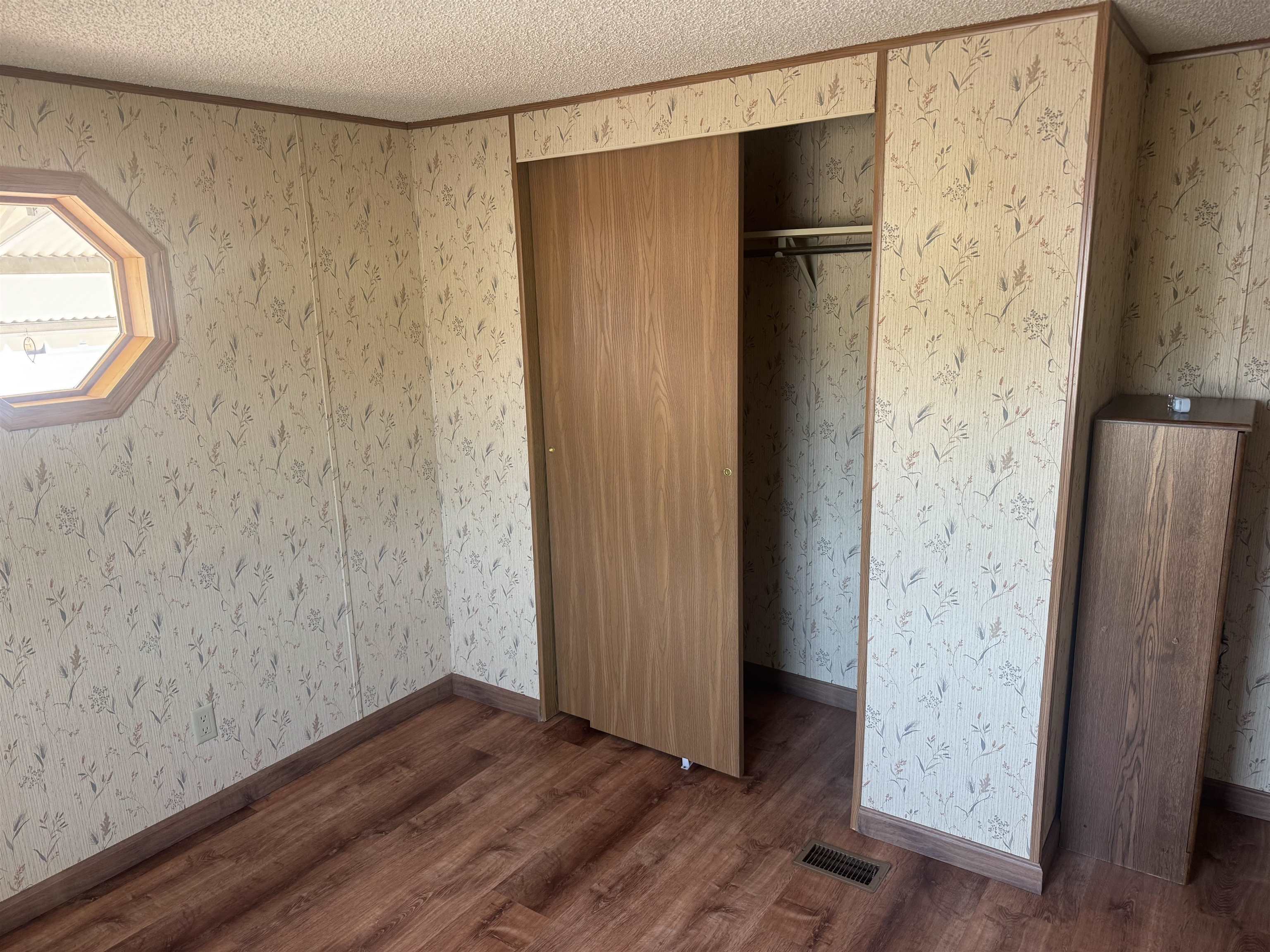 8311 S STATE HIGHWAY 13, Wisconsin Rapids, Wisconsin 54494, 2 Bedrooms Bedrooms, ,2 BathroomsBathrooms,Residential,For Sale,8311 S STATE HIGHWAY 13,22603702
