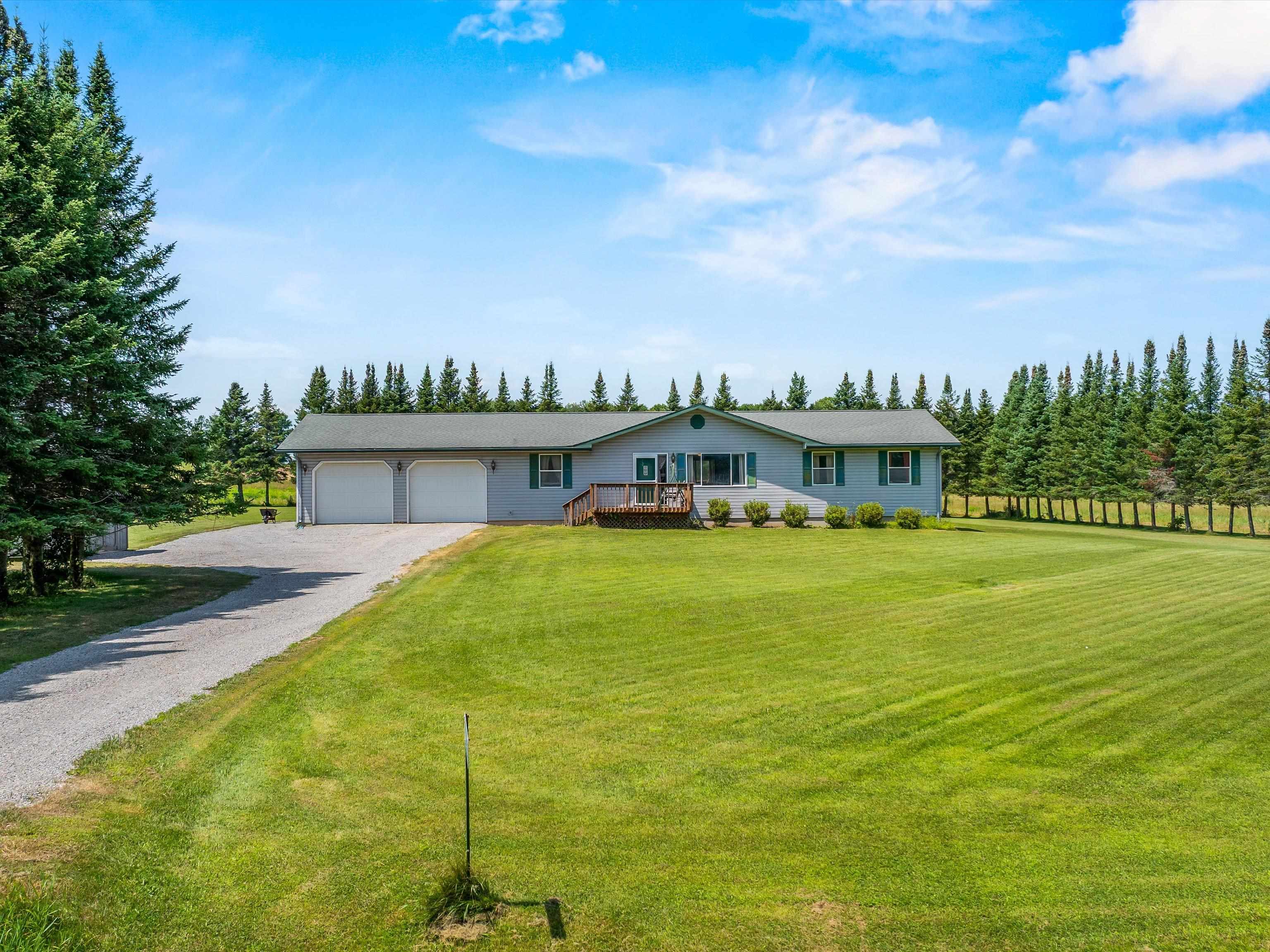 203202 DAY AVENUE, Marshfield, Wisconsin 54449, 4 Bedrooms Bedrooms, ,2 BathroomsBathrooms,Residential,For Sale,203202 DAY AVENUE,22603704