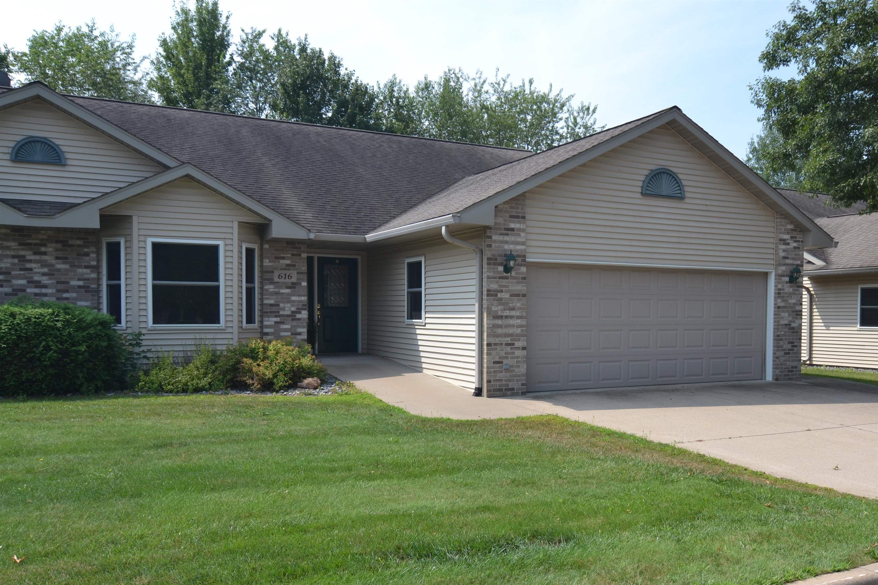 616 WHITNEY WAY, Mosinee, Wisconsin 54455, 2 Bedrooms Bedrooms, ,3 BathroomsBathrooms,Residential,For Sale,616 WHITNEY WAY,22603706
