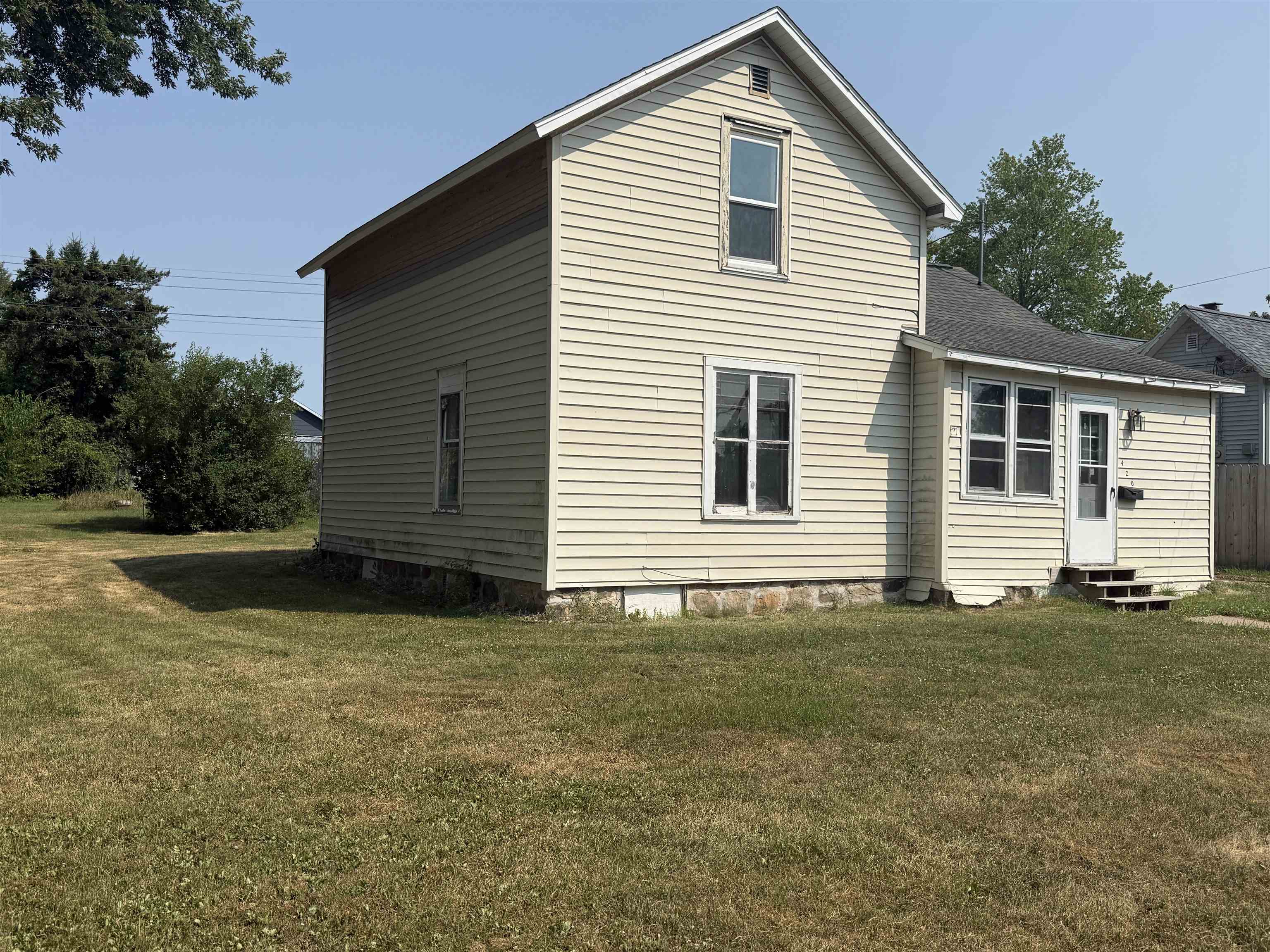 420 8TH AVENUE NORTH, Wisconsin Rapids, Wisconsin 54495, 2 Bedrooms Bedrooms, ,1 BathroomBathrooms,Residential,For Sale,420 8TH AVENUE NORTH,22603707