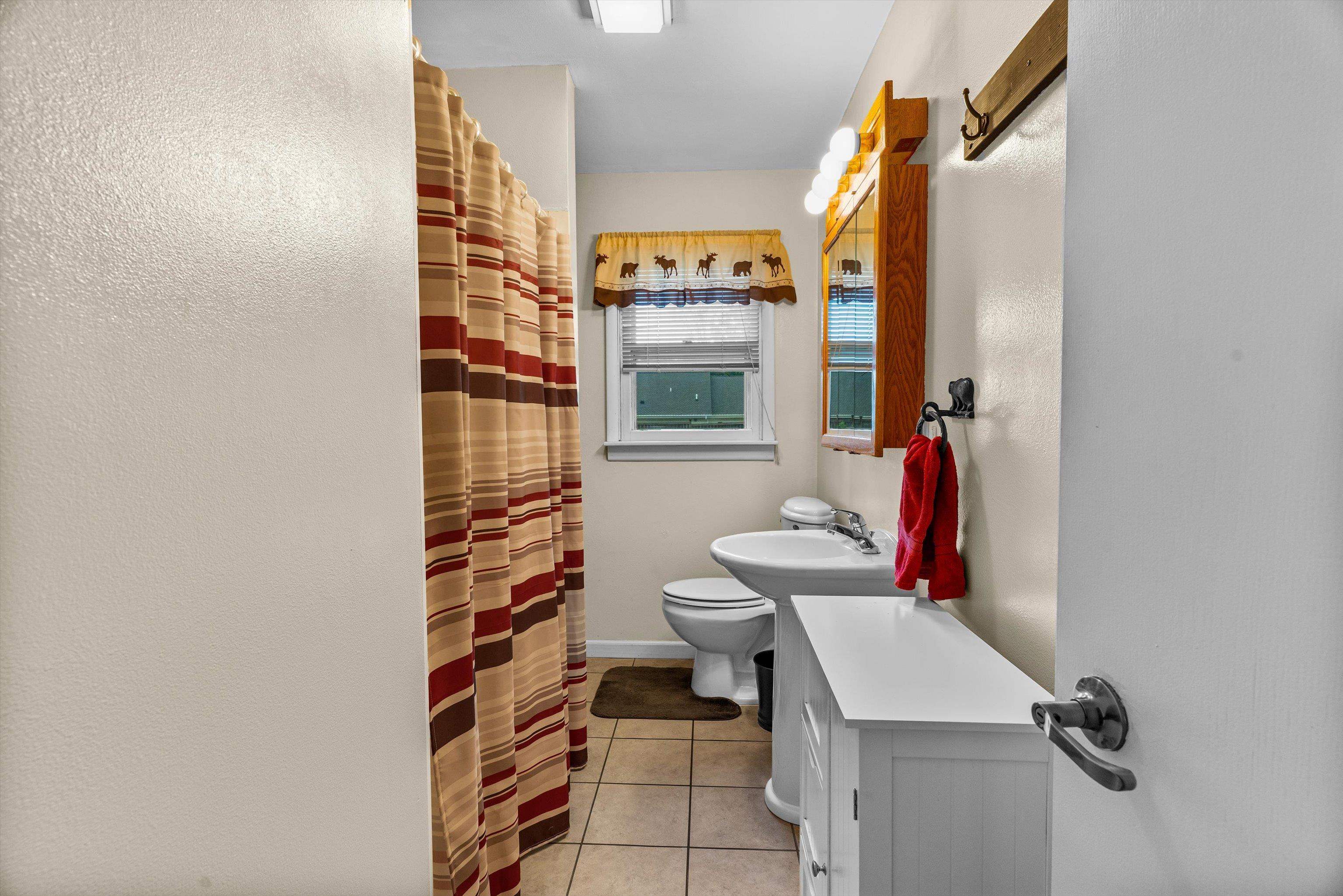 711 E 25TH STREET, Marshfield, Wisconsin 54449, 3 Bedrooms Bedrooms, ,1 BathroomBathrooms,Residential,For Sale,711 E 25TH STREET,22603709