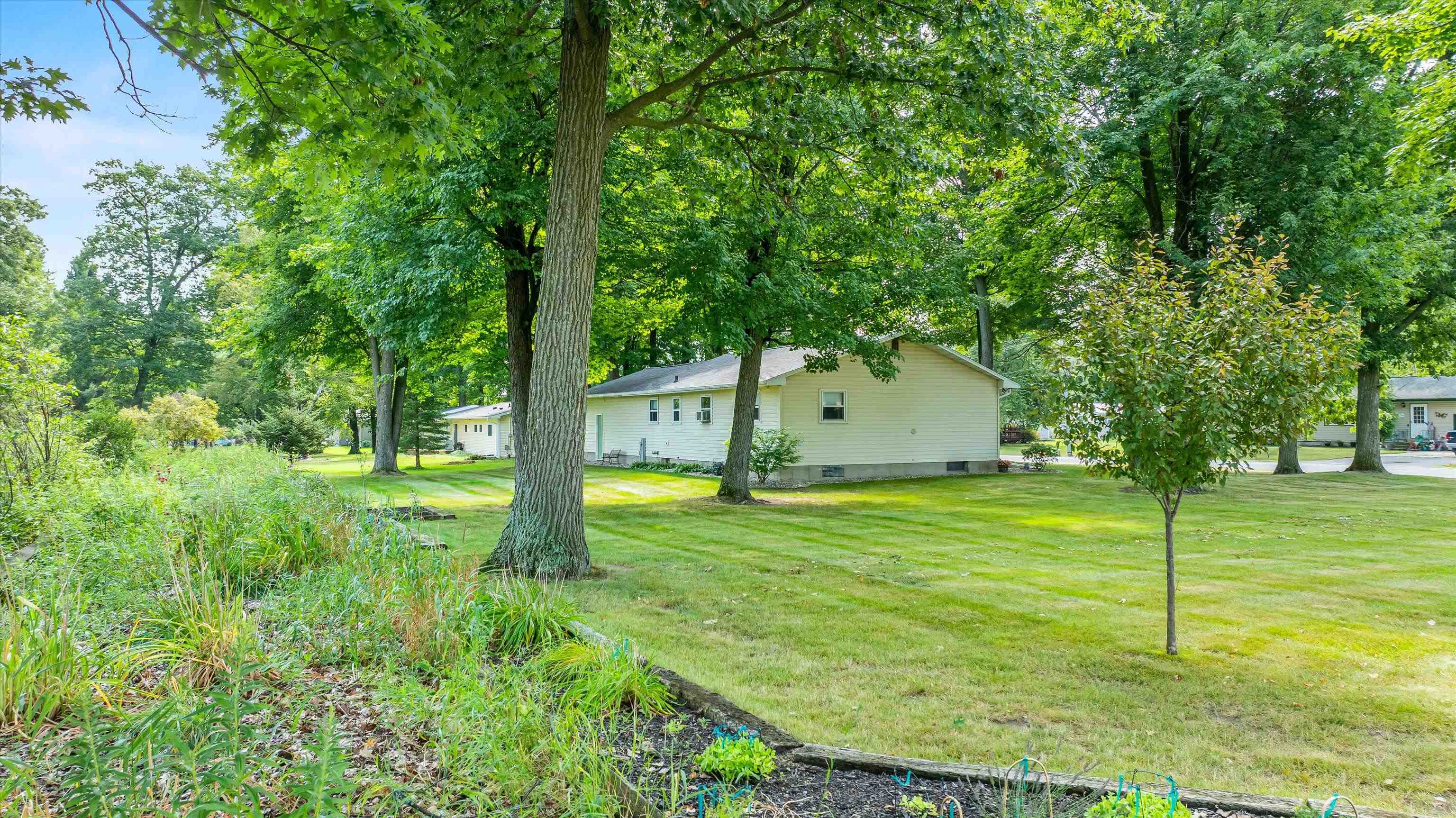711 E 25TH STREET, Marshfield, Wisconsin 54449, 3 Bedrooms Bedrooms, ,1 BathroomBathrooms,Residential,For Sale,711 E 25TH STREET,22603709