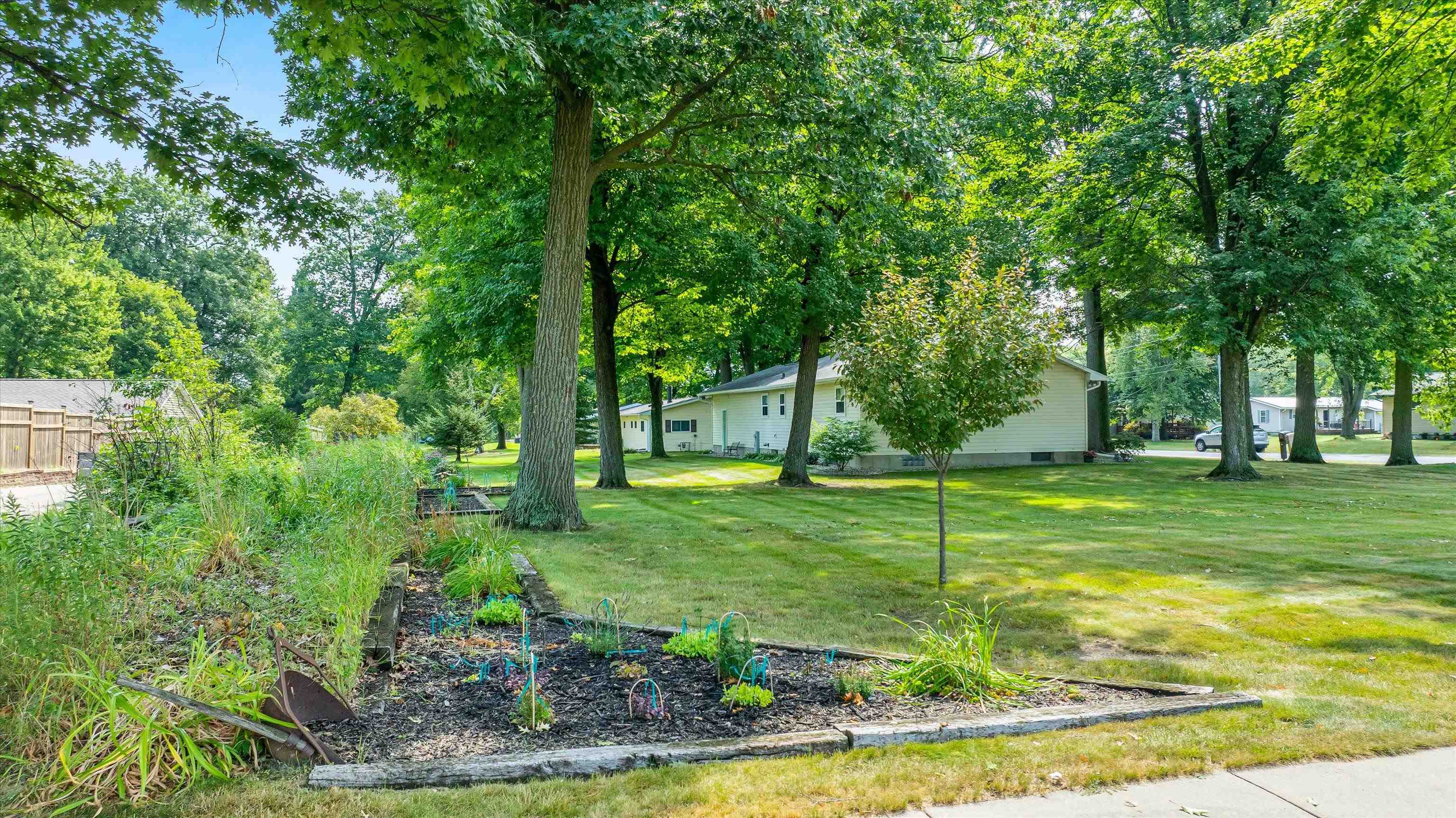 711 E 25TH STREET, Marshfield, Wisconsin 54449, 3 Bedrooms Bedrooms, ,1 BathroomBathrooms,Residential,For Sale,711 E 25TH STREET,22603709