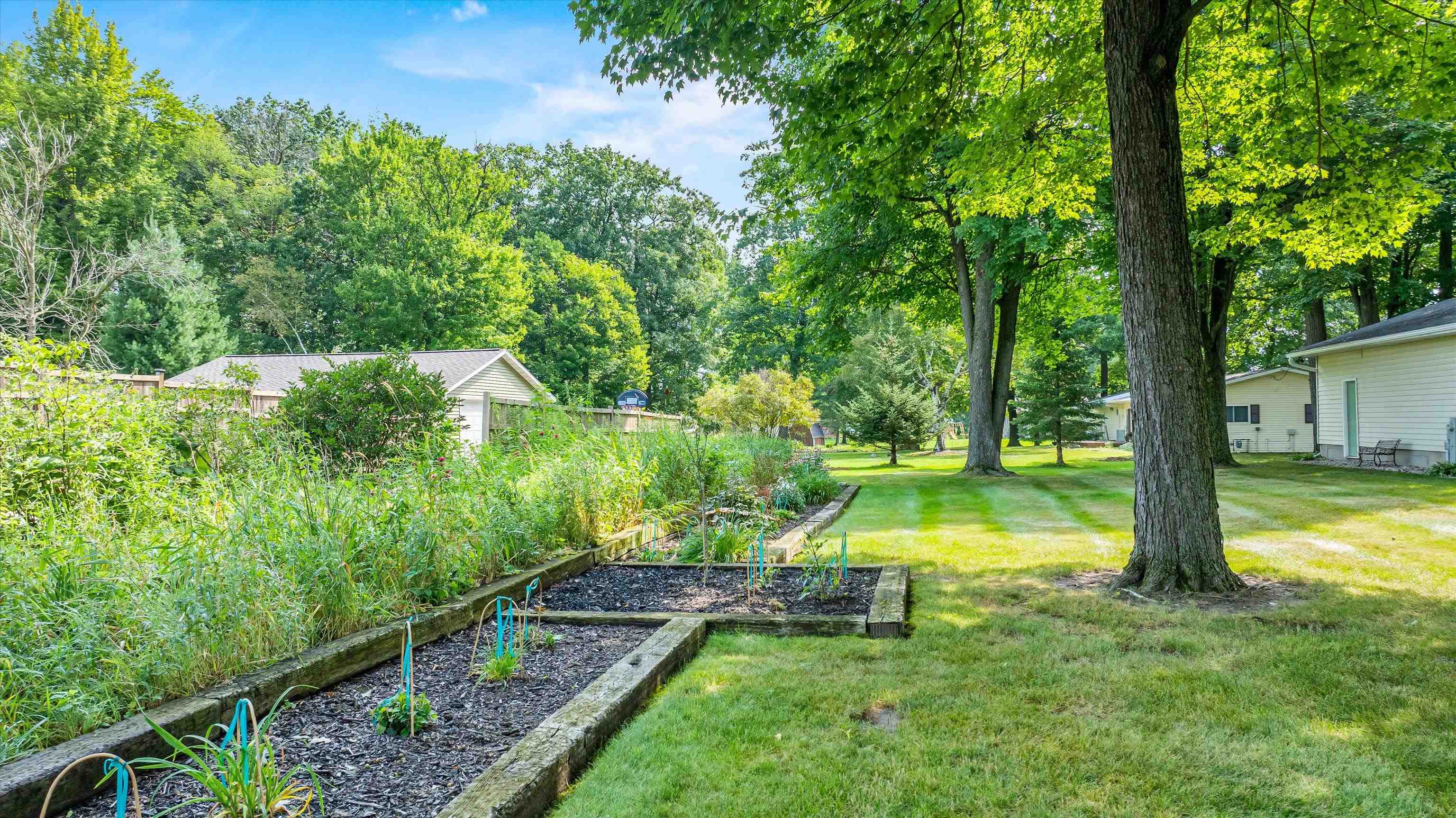 711 E 25TH STREET, Marshfield, Wisconsin 54449, 3 Bedrooms Bedrooms, ,1 BathroomBathrooms,Residential,For Sale,711 E 25TH STREET,22603709