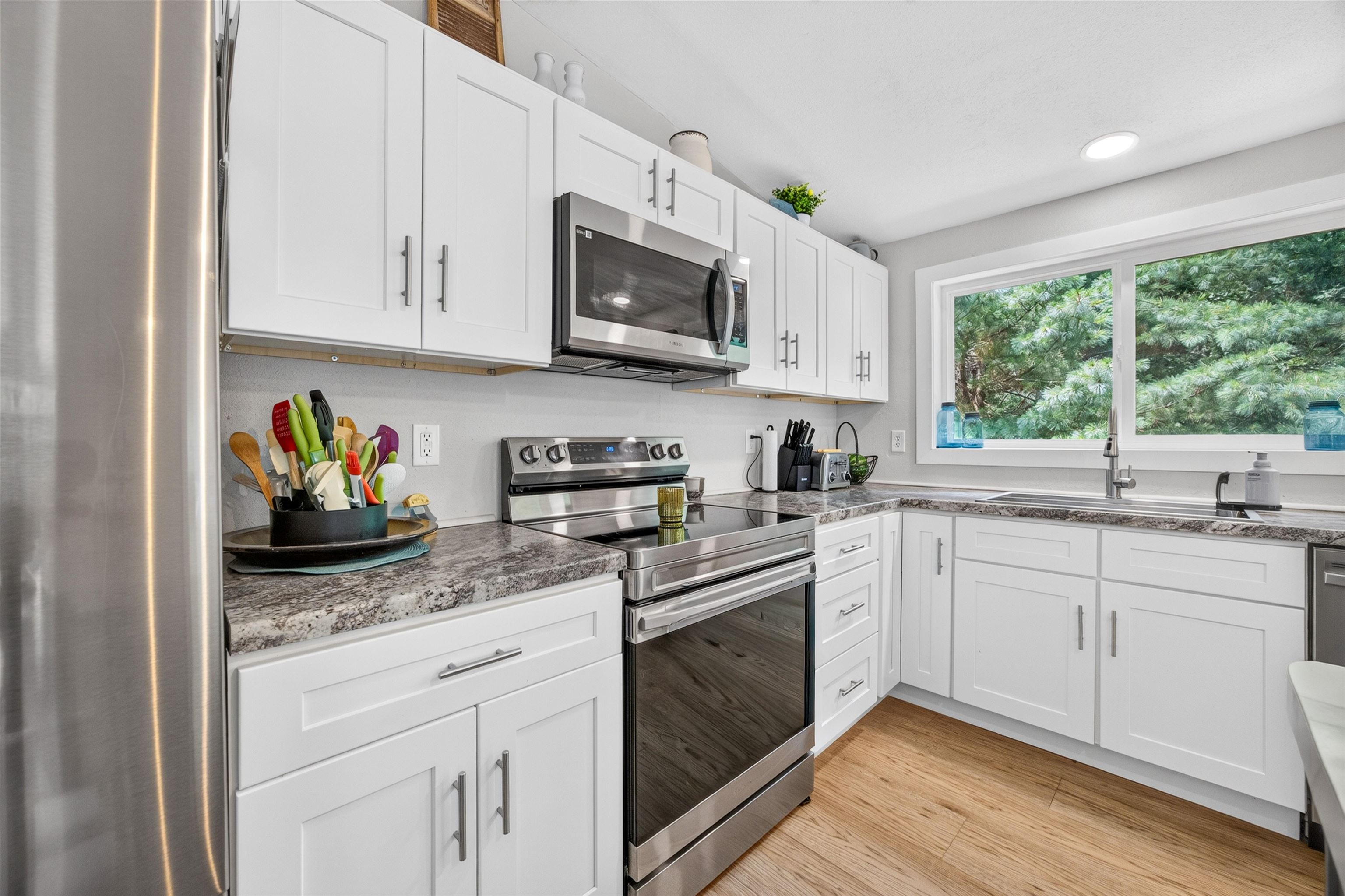 637 HAMPTON TRAIL, Nekoosa, Wisconsin 54457, 3 Bedrooms Bedrooms, ,2 BathroomsBathrooms,Residential,For Sale,637 HAMPTON TRAIL,22603712