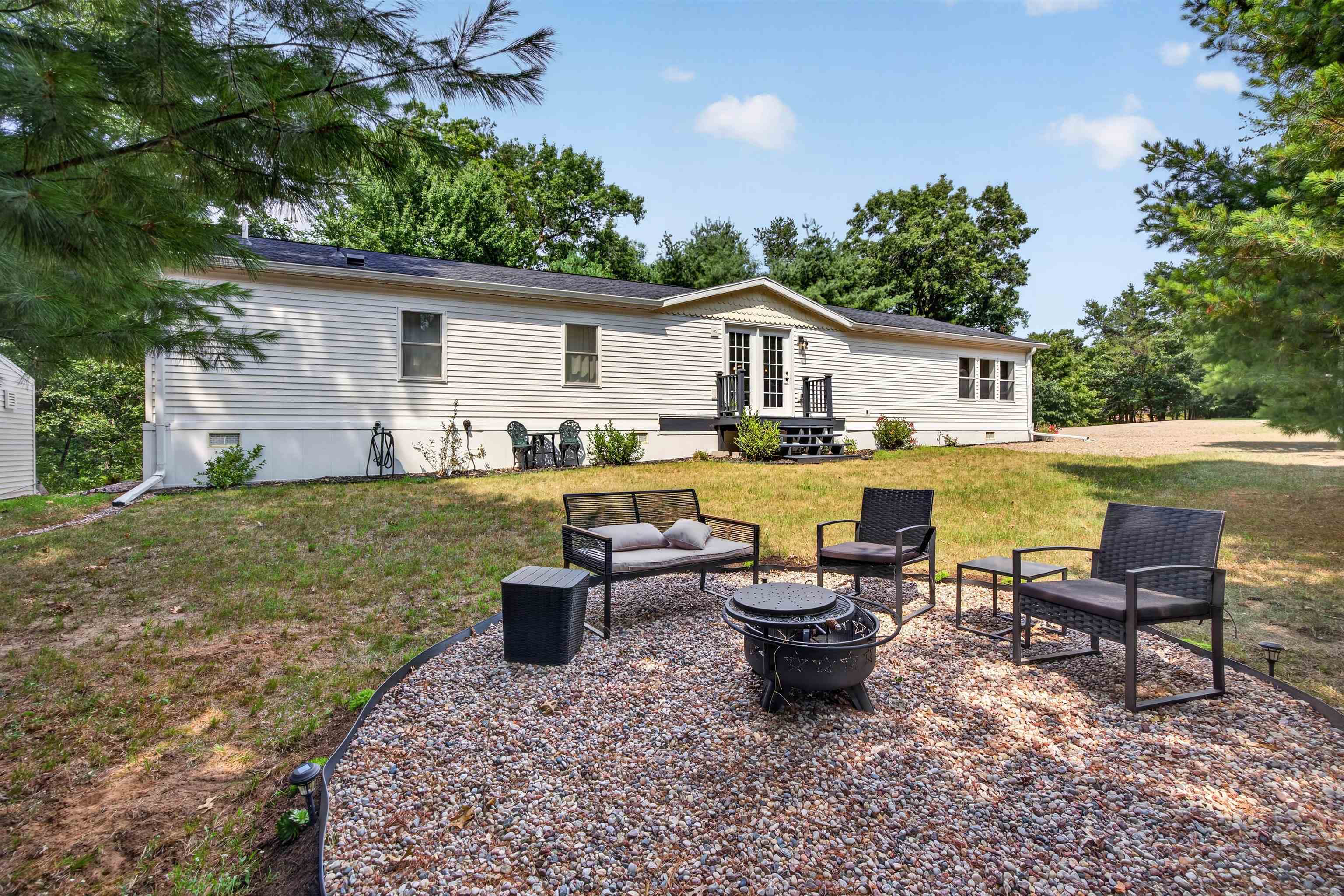 637 HAMPTON TRAIL, Nekoosa, Wisconsin 54457, 3 Bedrooms Bedrooms, ,2 BathroomsBathrooms,Residential,For Sale,637 HAMPTON TRAIL,22603712