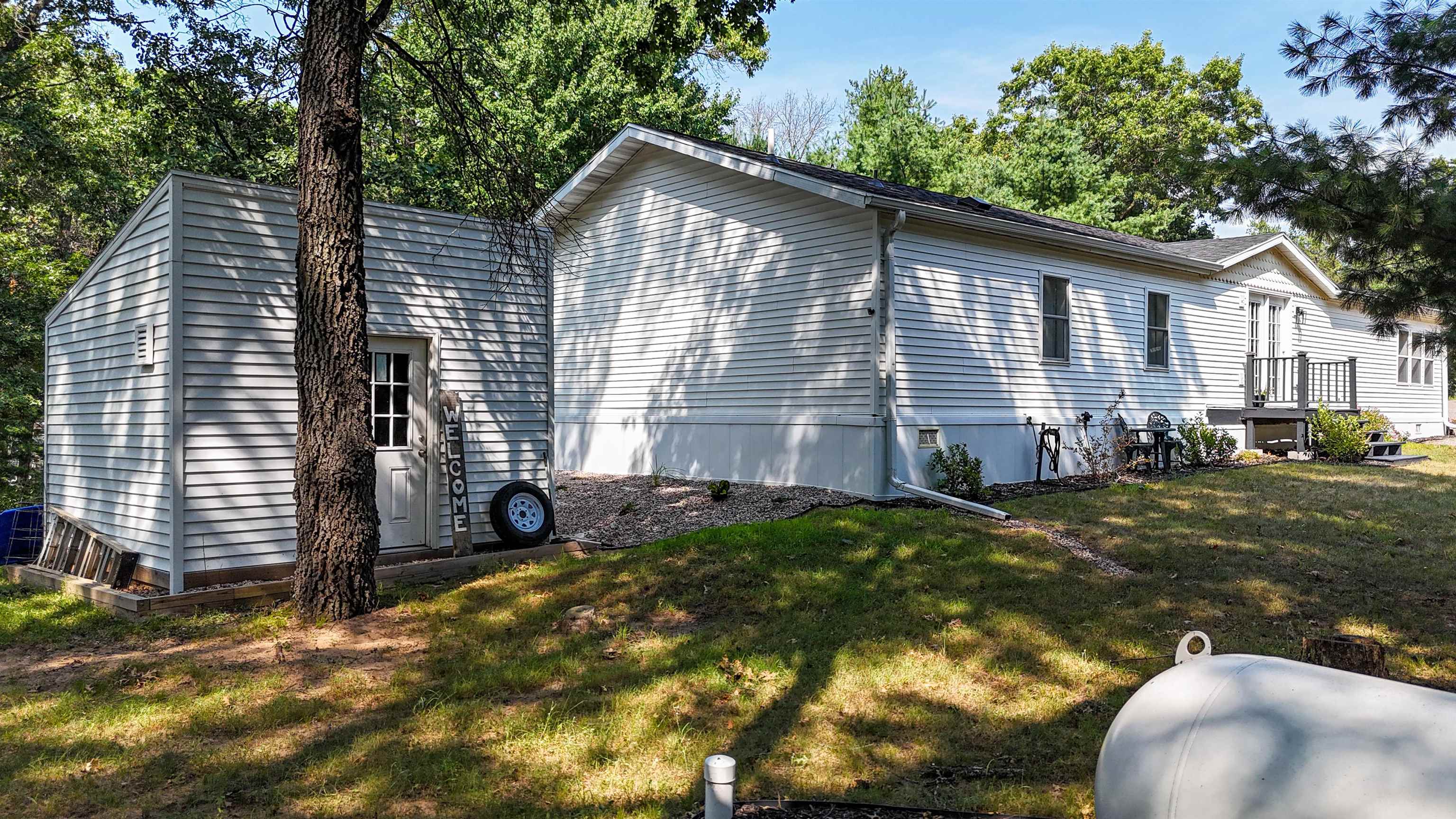 637 HAMPTON TRAIL, Nekoosa, Wisconsin 54457, 3 Bedrooms Bedrooms, ,2 BathroomsBathrooms,Residential,For Sale,637 HAMPTON TRAIL,22603712
