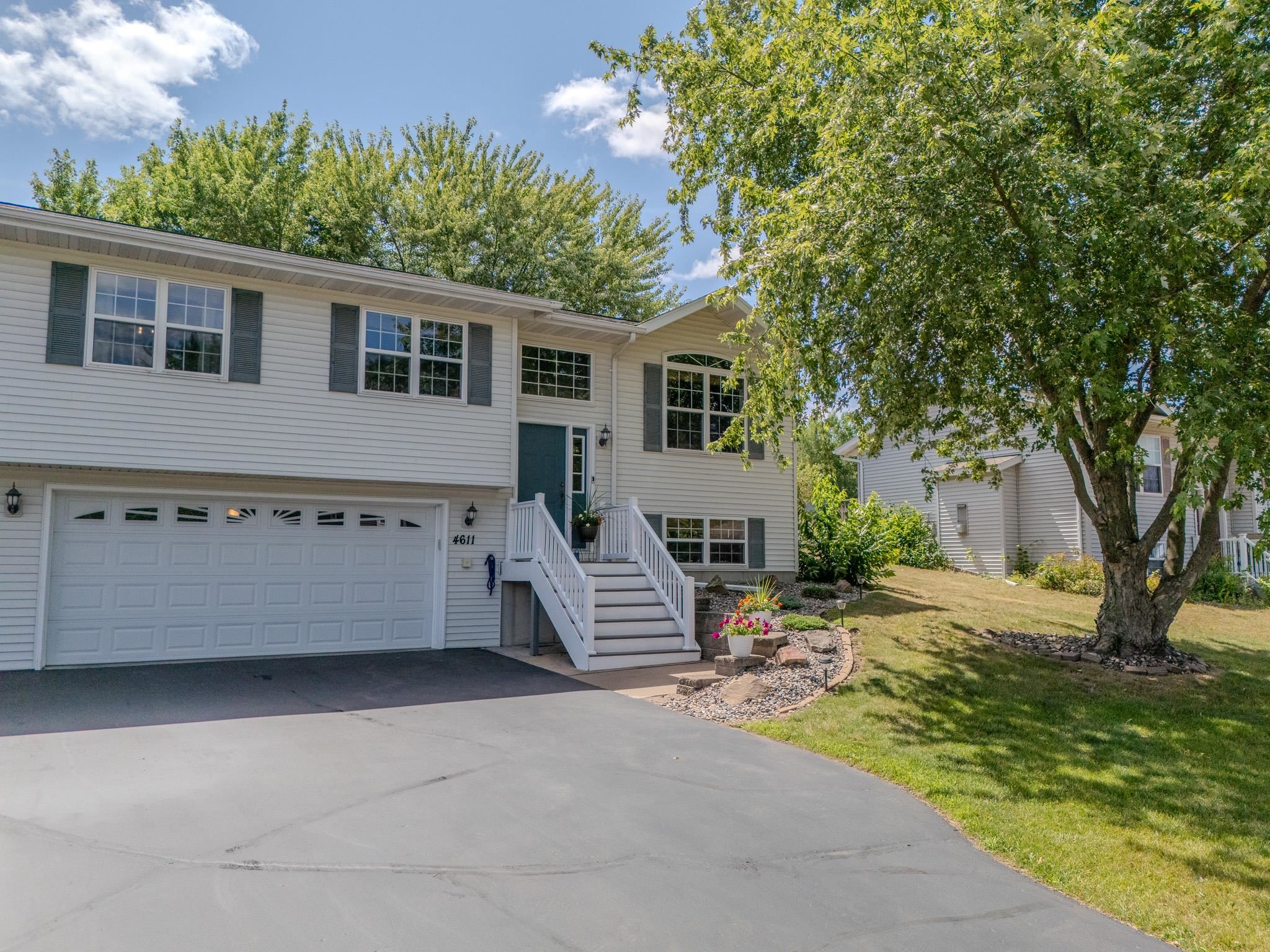 4611 HOLLY AVENUE, Weston, Wisconsin 54476, 2 Bedrooms Bedrooms, ,2 BathroomsBathrooms,Residential,For Sale,4611 HOLLY AVENUE,22603713