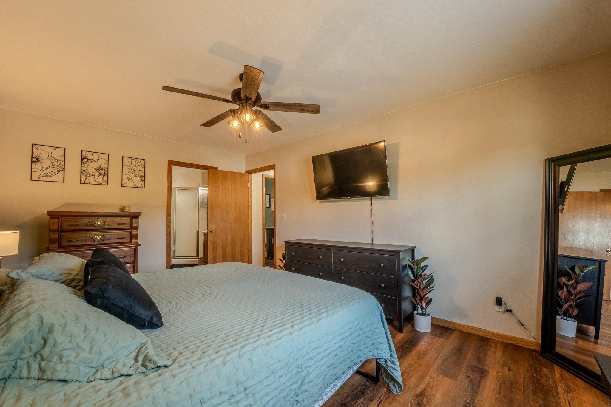 4611 HOLLY AVENUE, Weston, Wisconsin 54476, 2 Bedrooms Bedrooms, ,2 BathroomsBathrooms,Residential,For Sale,4611 HOLLY AVENUE,22603713