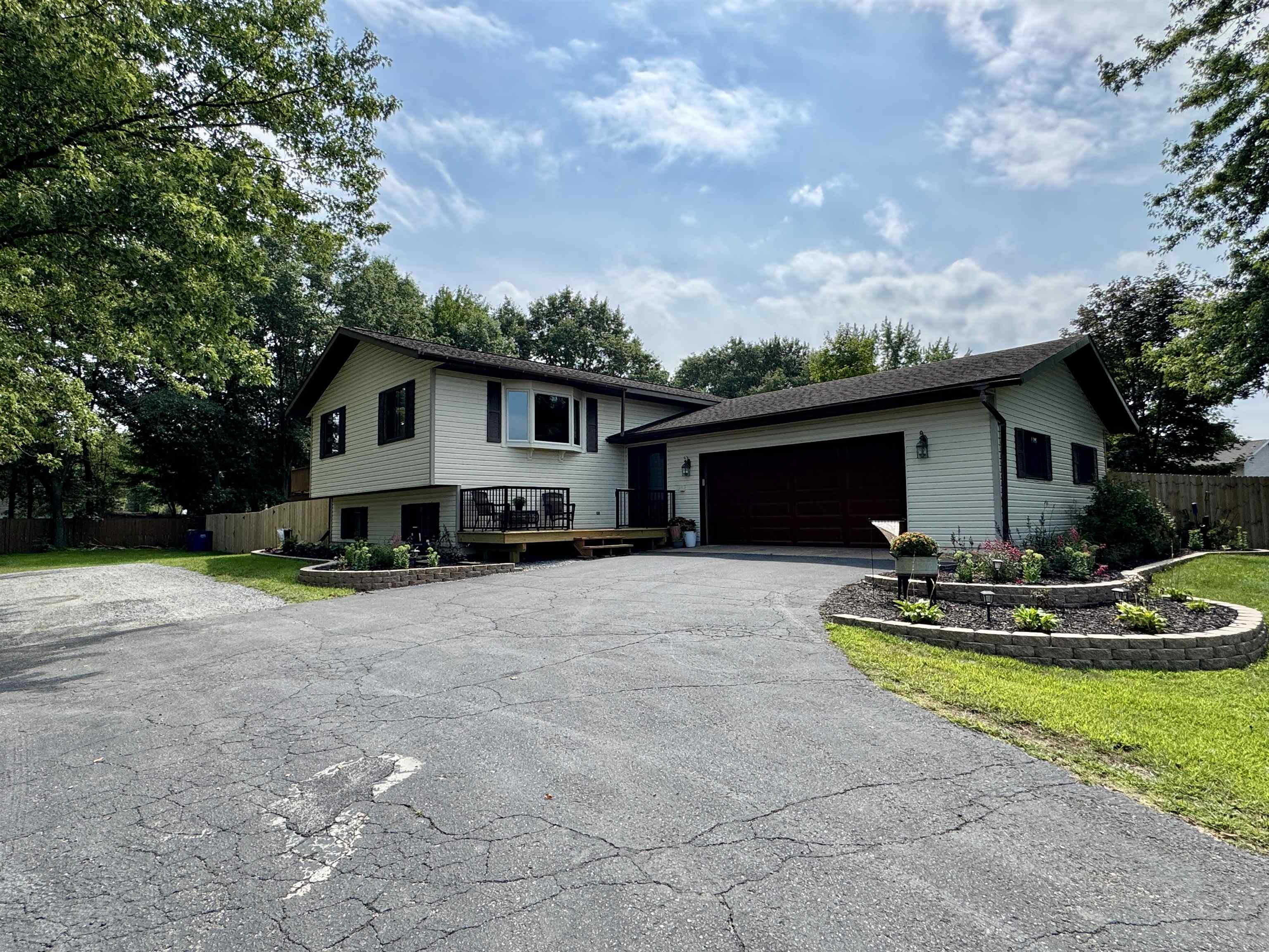 2119 SUNBURST LANE, Kronenwetter, Wisconsin 54455, 4 Bedrooms Bedrooms, ,2 BathroomsBathrooms,Residential,For Sale,2119 SUNBURST LANE,22603714
